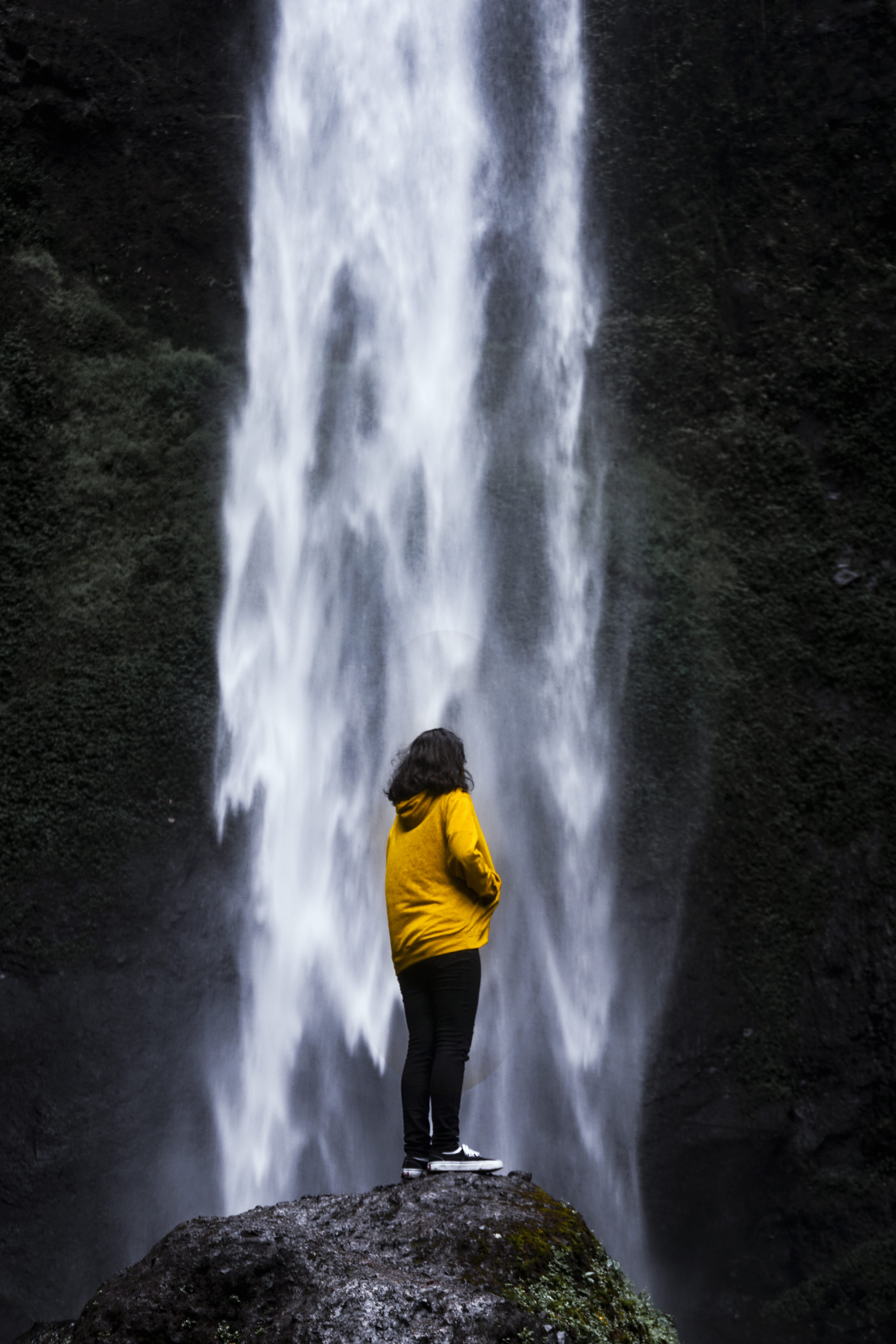 water, rock - object, real people, one person, rock, solid, power in nature, yellow, flowing, scenics - nature, beauty in nature, flowing water, 5K, outdoors, Phone HD Wallpaper
