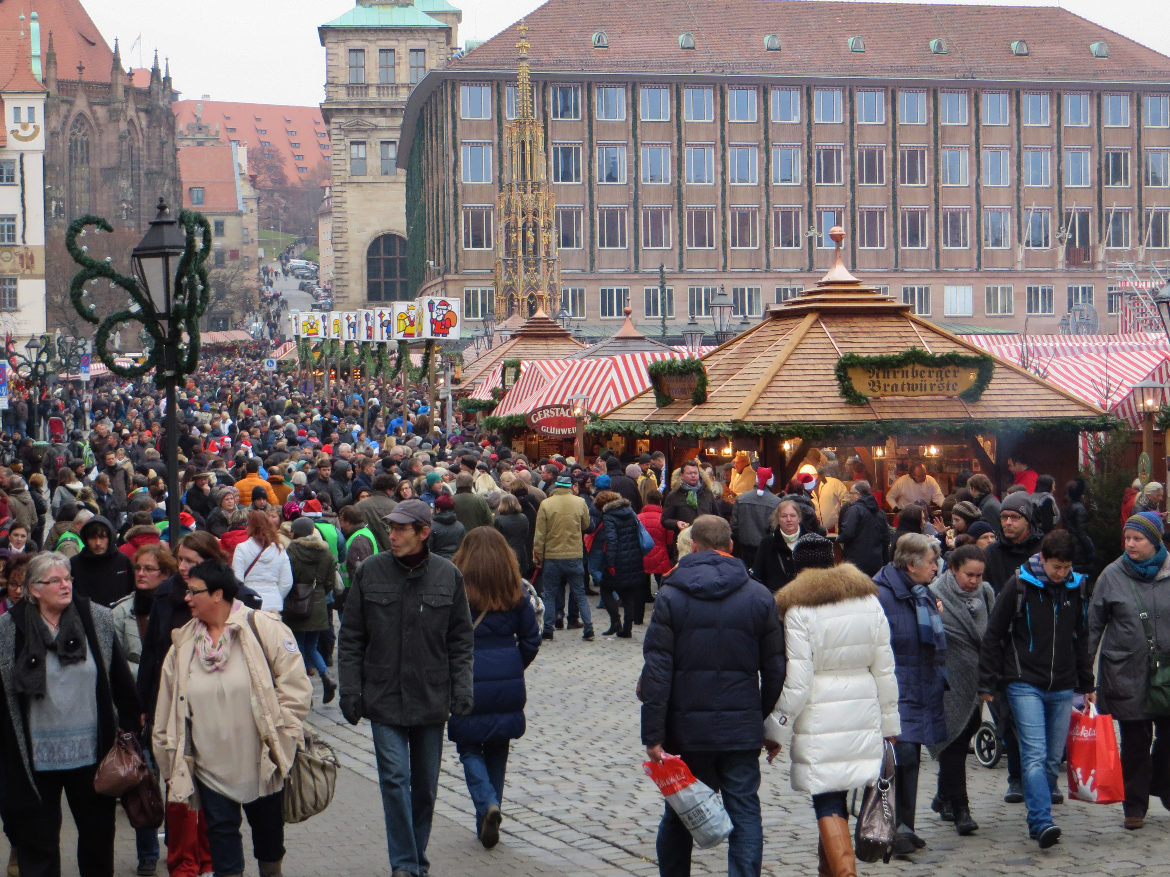 leisure activity, cultures, city, crowd, tourist, market, day, building, urban Scene, outdoors, real people, Nuremberg, 4K, christmas, germany, building exterior, HD Wallpaper
