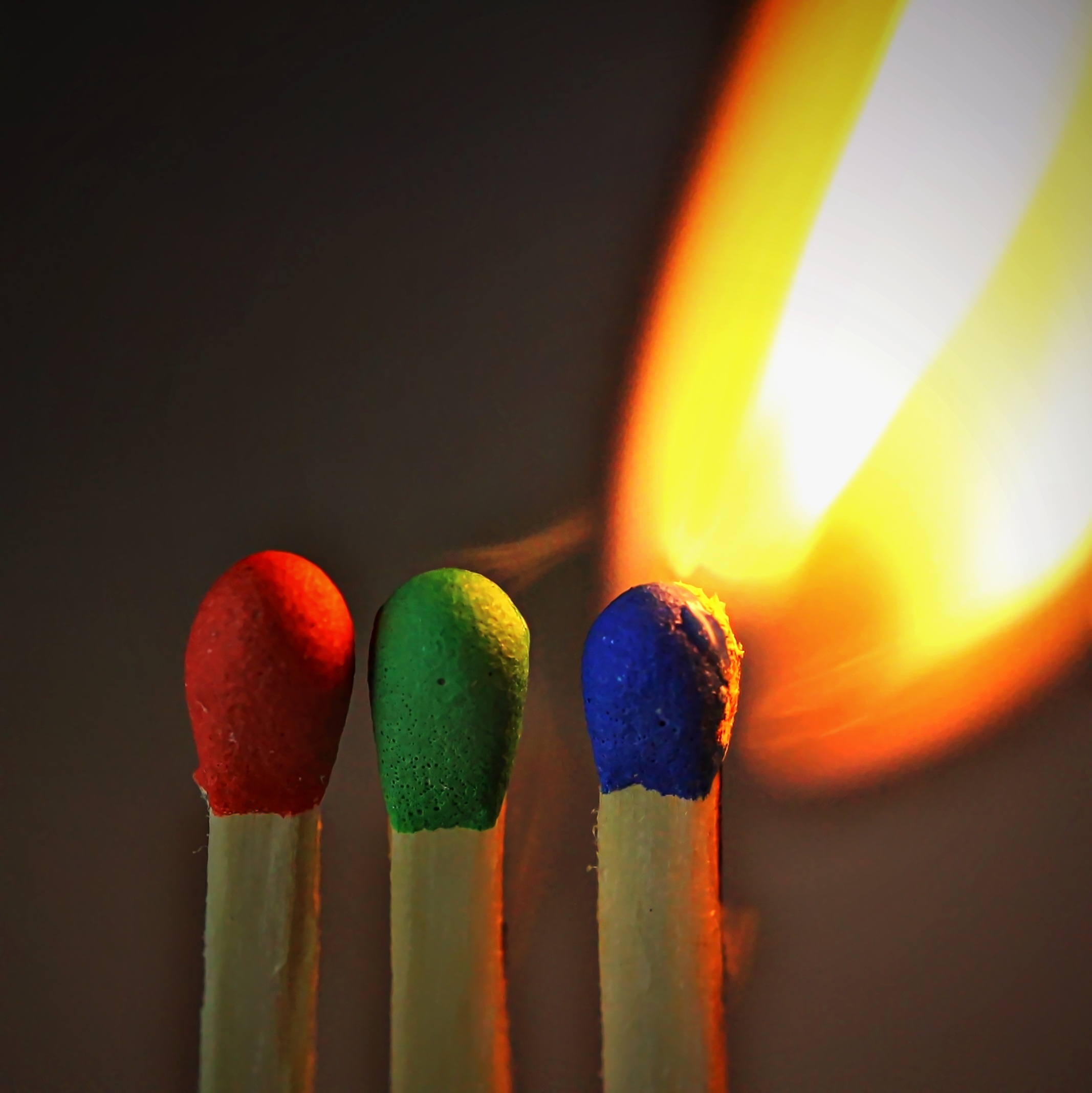 writing instrument, color, no people, multi colored, studio shot, close-up, large group of objects, wood - material, match - lighting equipment, matches, Phone HD Wallpaper