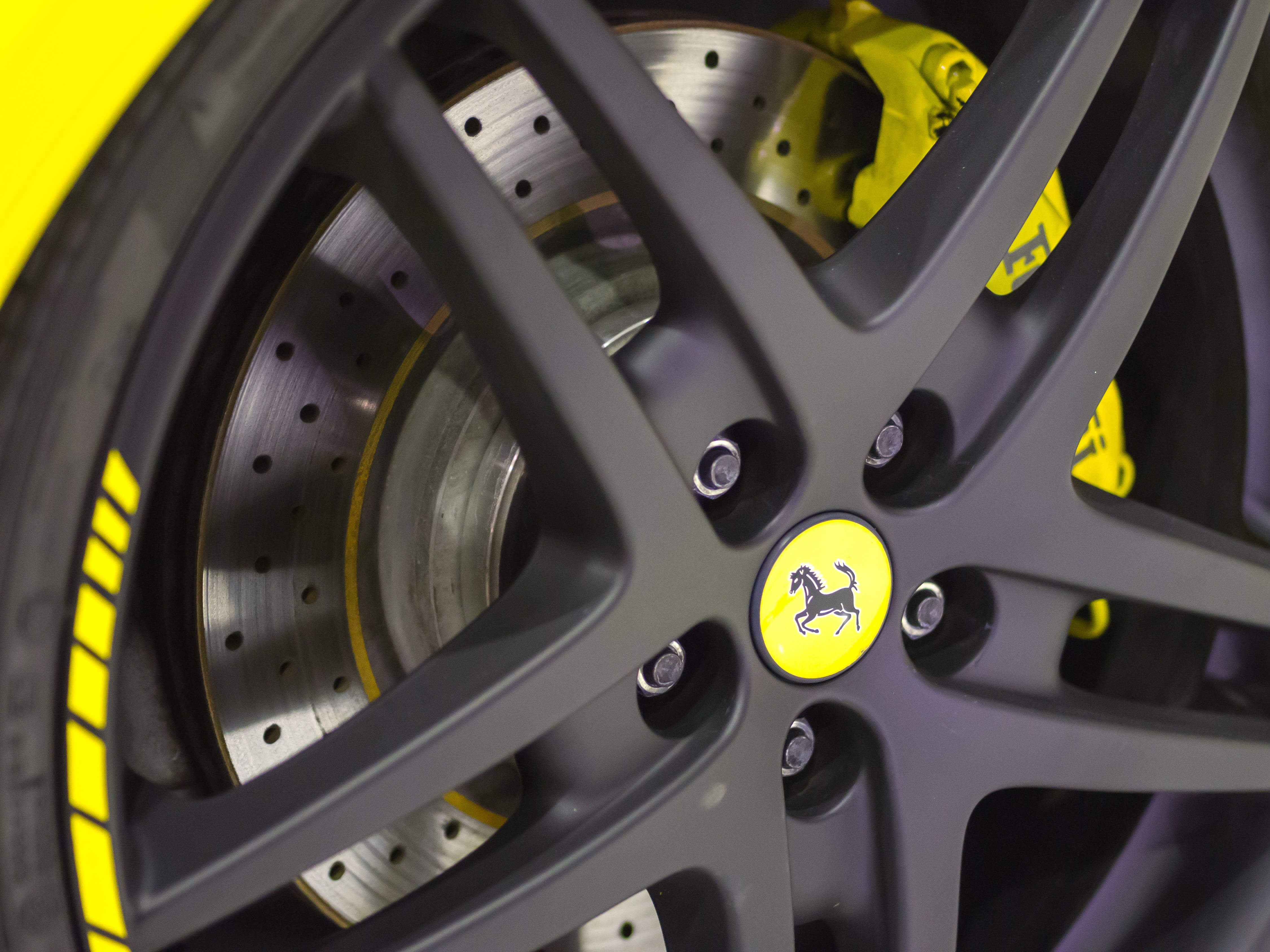 transportation, yellow, tire, vehicle part, reflection, rotor, 4K, no people, expensive, land vehicle, industry, retro, sign, photography, classic, road, HD Wallpaper