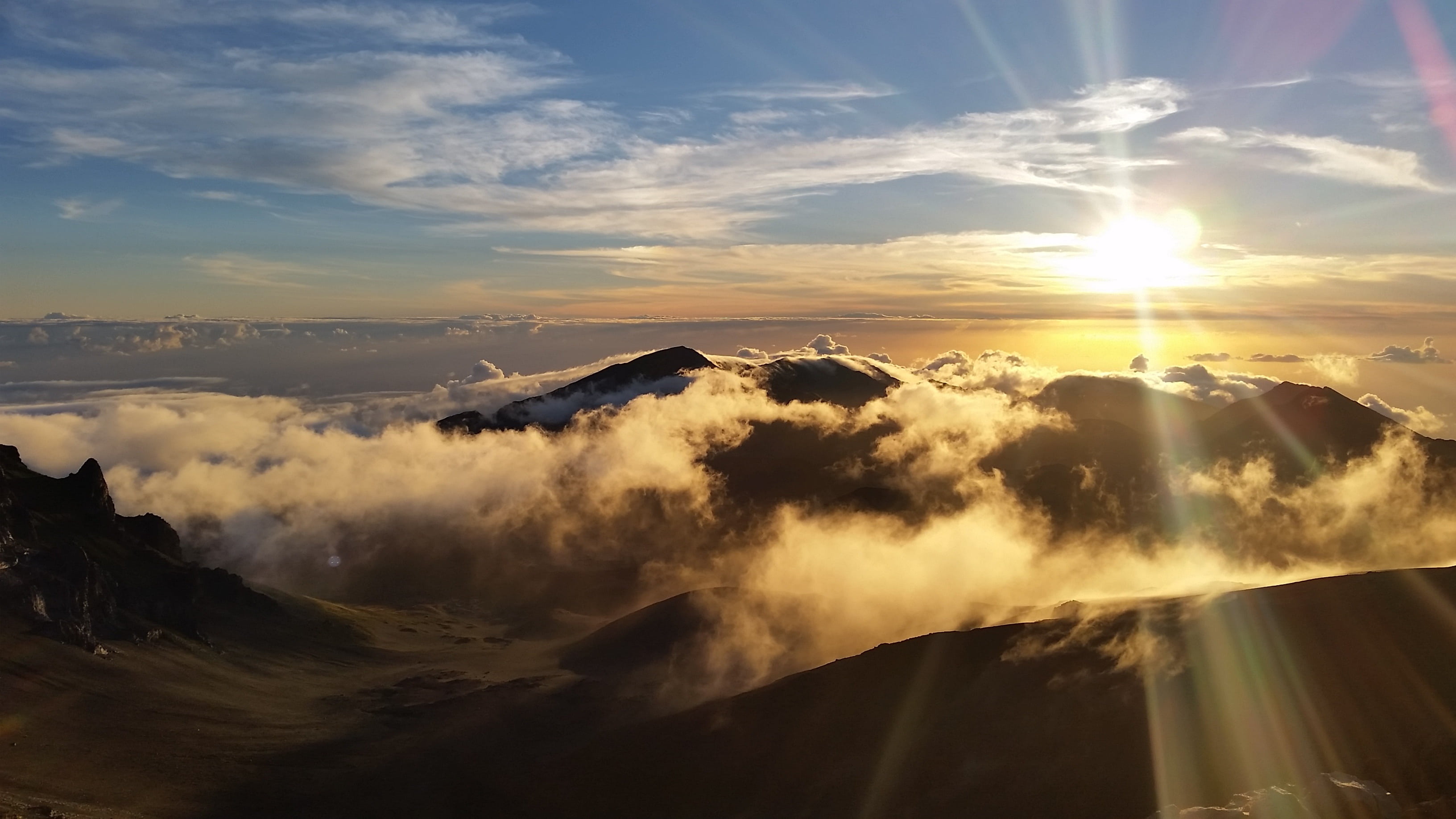 sunrise, 2K, sun, nature, sky, majestic, landscape, travel, sunlight, mountain, scenics - nature, cloud - sky, photo, sunset, non-urban scene, tranquil scene, HD Wallpaper