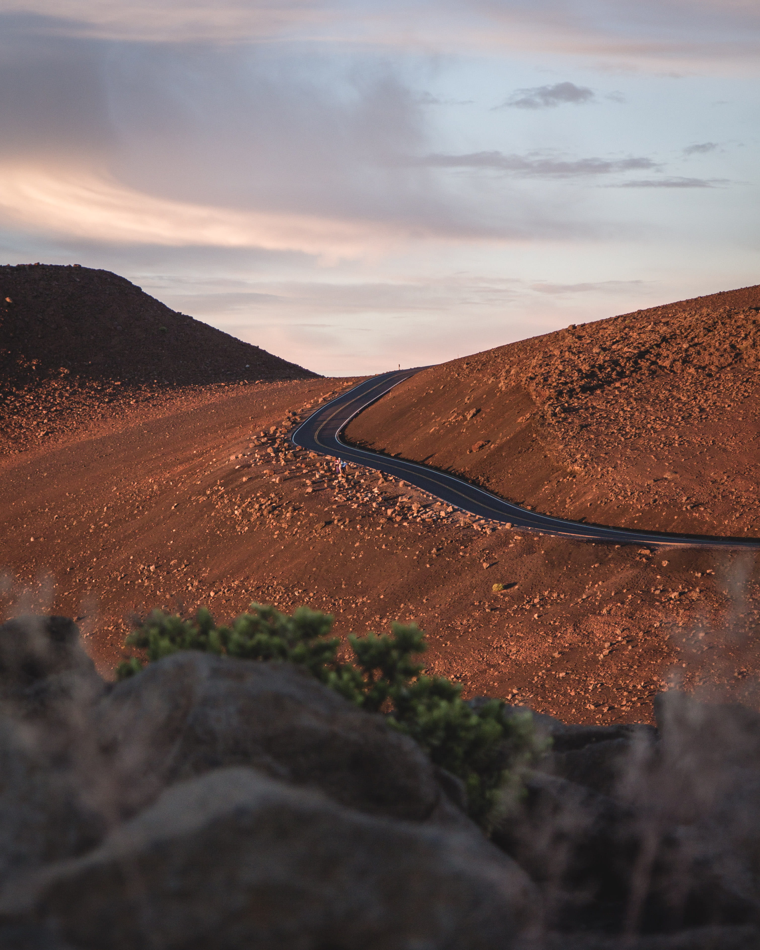 haleakala, journey, geology, lava, 2K, dirt, desert, sunset, hawaii, nature, photography, hot, earth, outdoors, road, canary, timanfaya National Park, Phone HD Wallpaper