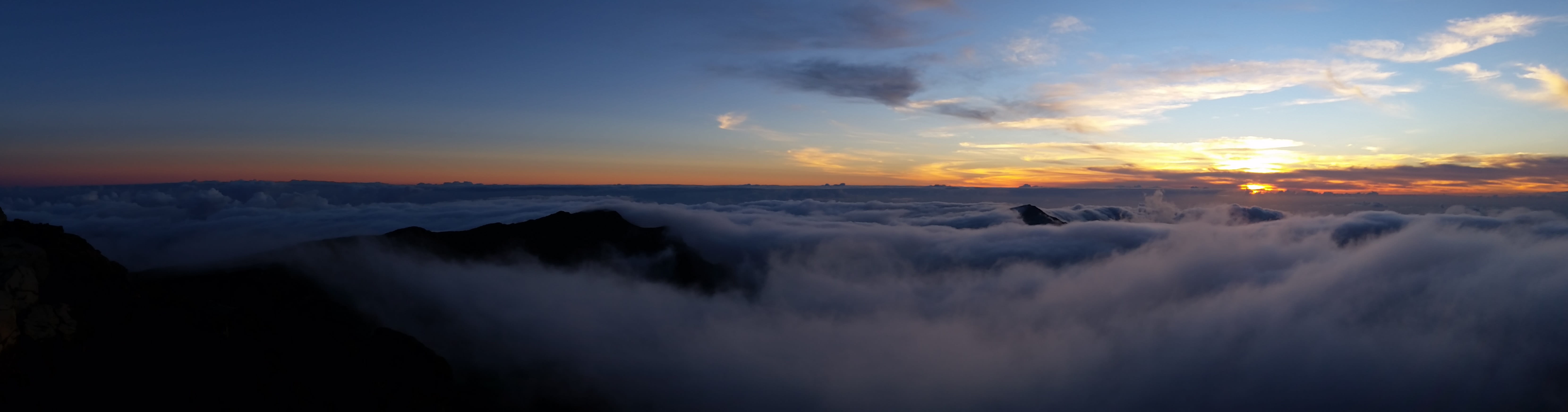dramatic sky, travel destinations, fog, sunlight, sea, Haleakala, no people, tranquil scene, morning, nature, idyllic, scenics - nature, sunrise - Dawn, HD Wallpaper