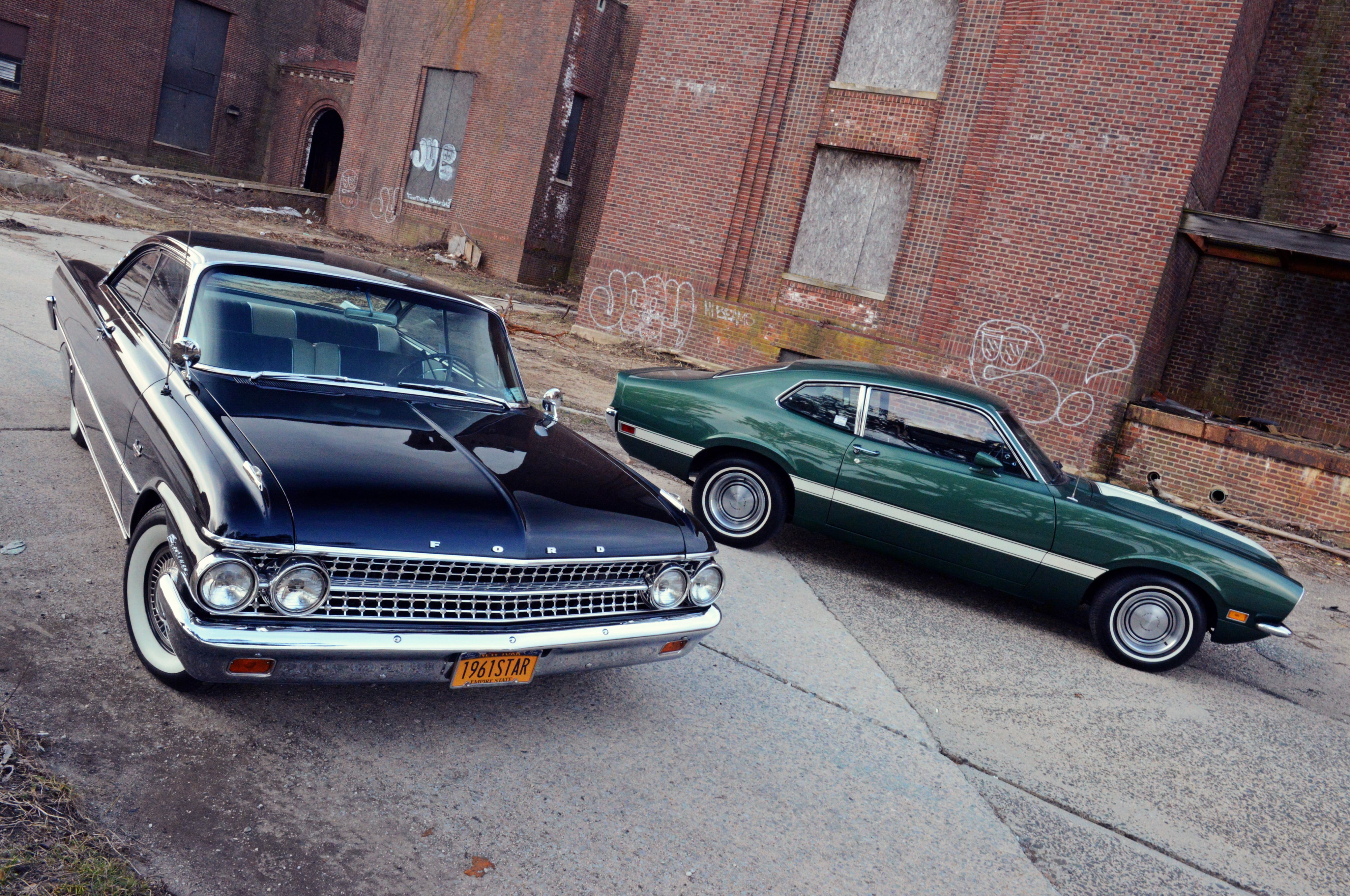 Ford, no people, built structure, motor vehicle, Maverick, obsolete, building, day, vintage car, architecture, building exterior, Galaxie, car, city, street, HD Wallpaper