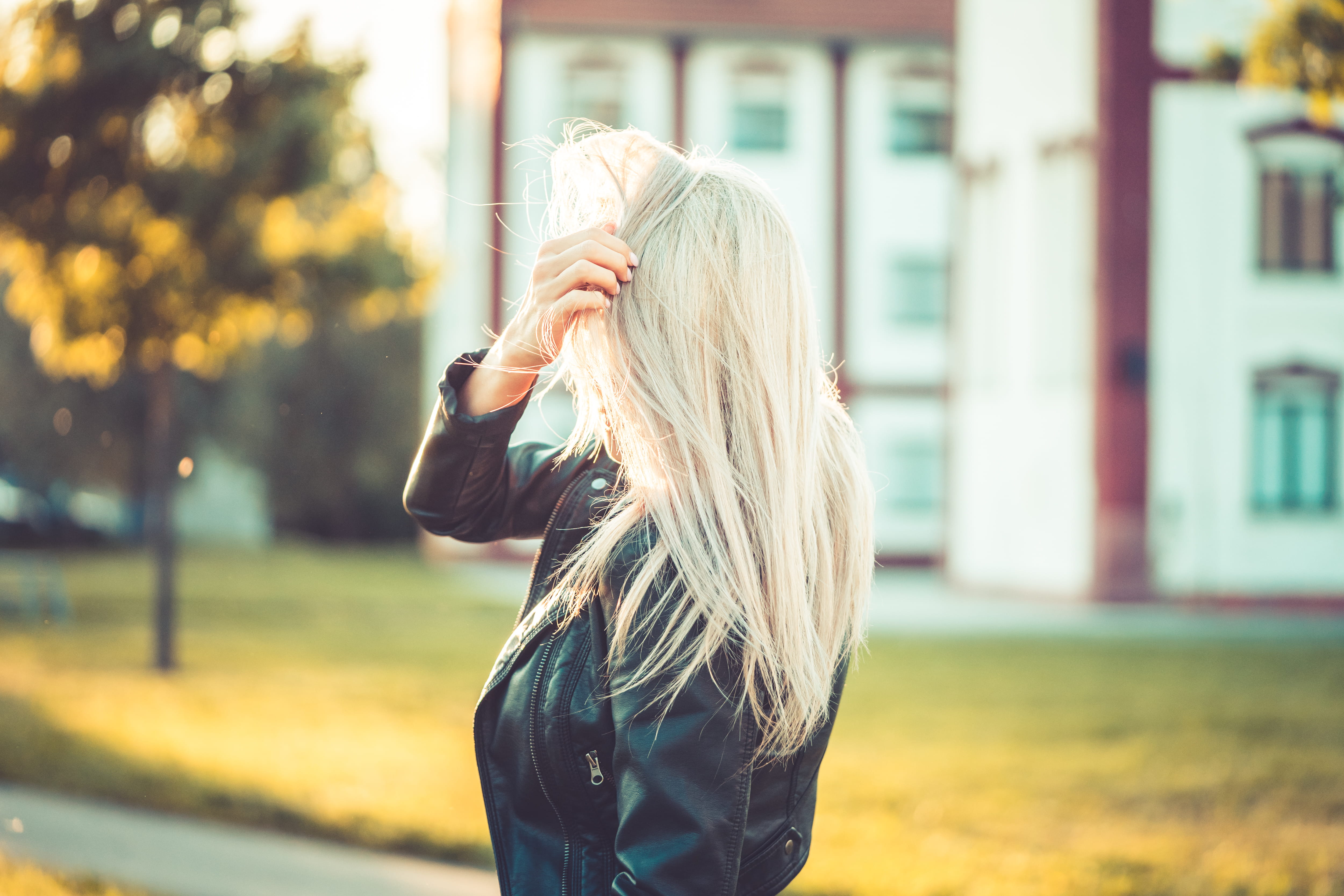 alone, building exterior, sad, standing, sun, obscured face, blond hair, happy, top, sunset, young women, evening, 4K, built structure, day, people, one person, HD Wallpaper