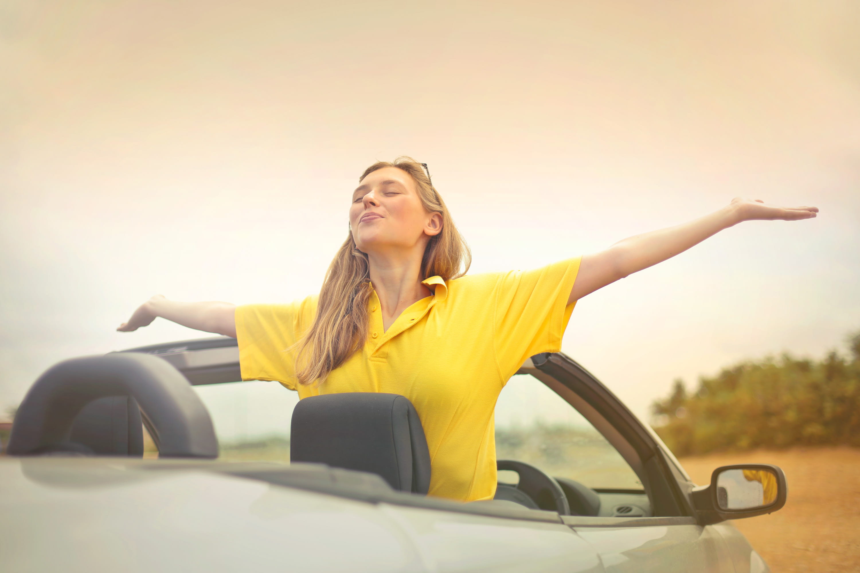 Young Woman, Travelling, convertible, Happy, black sunglasses, adult, young adult, luxury car, Sitting, Landscape, weather, women, beautiful woman, happiness, HD Wallpaper