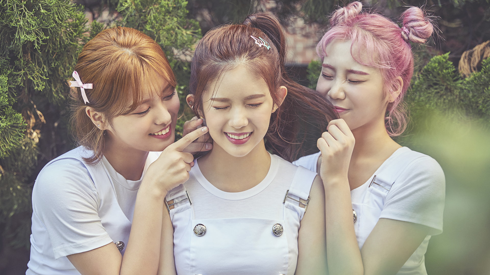 offspring, Momoland, casual clothing, child, innocence, 1080P, pre-adolescent child, group of people, childhood, positive emotion, smiling, people, females, HD Wallpaper