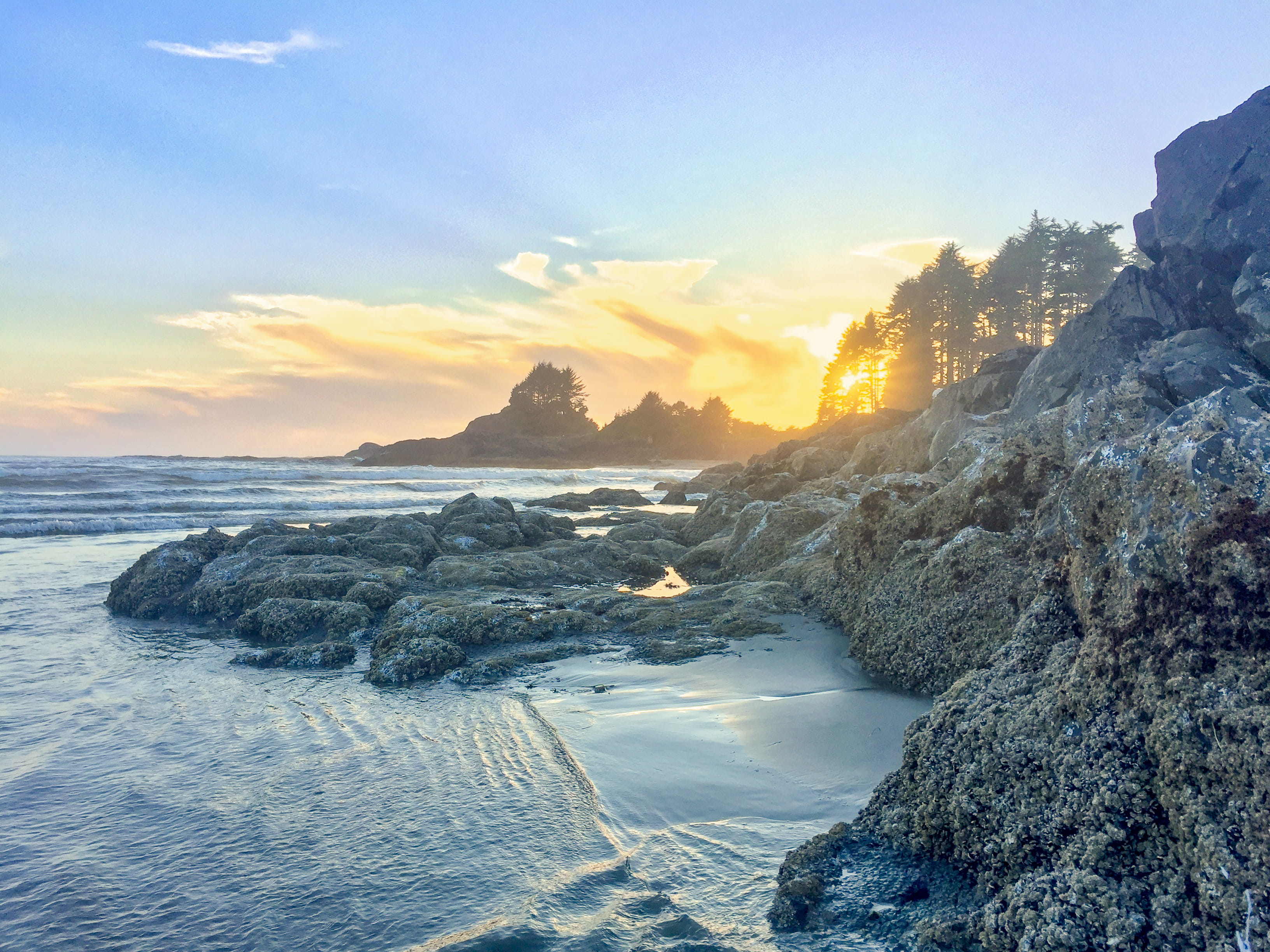 2K, cliff, northwest, no people, cloud - sky, promontory, tranquility, mountain, beauty in nature, land, sun, light, rock, tranquil scene, flare, nature, HD Wallpaper