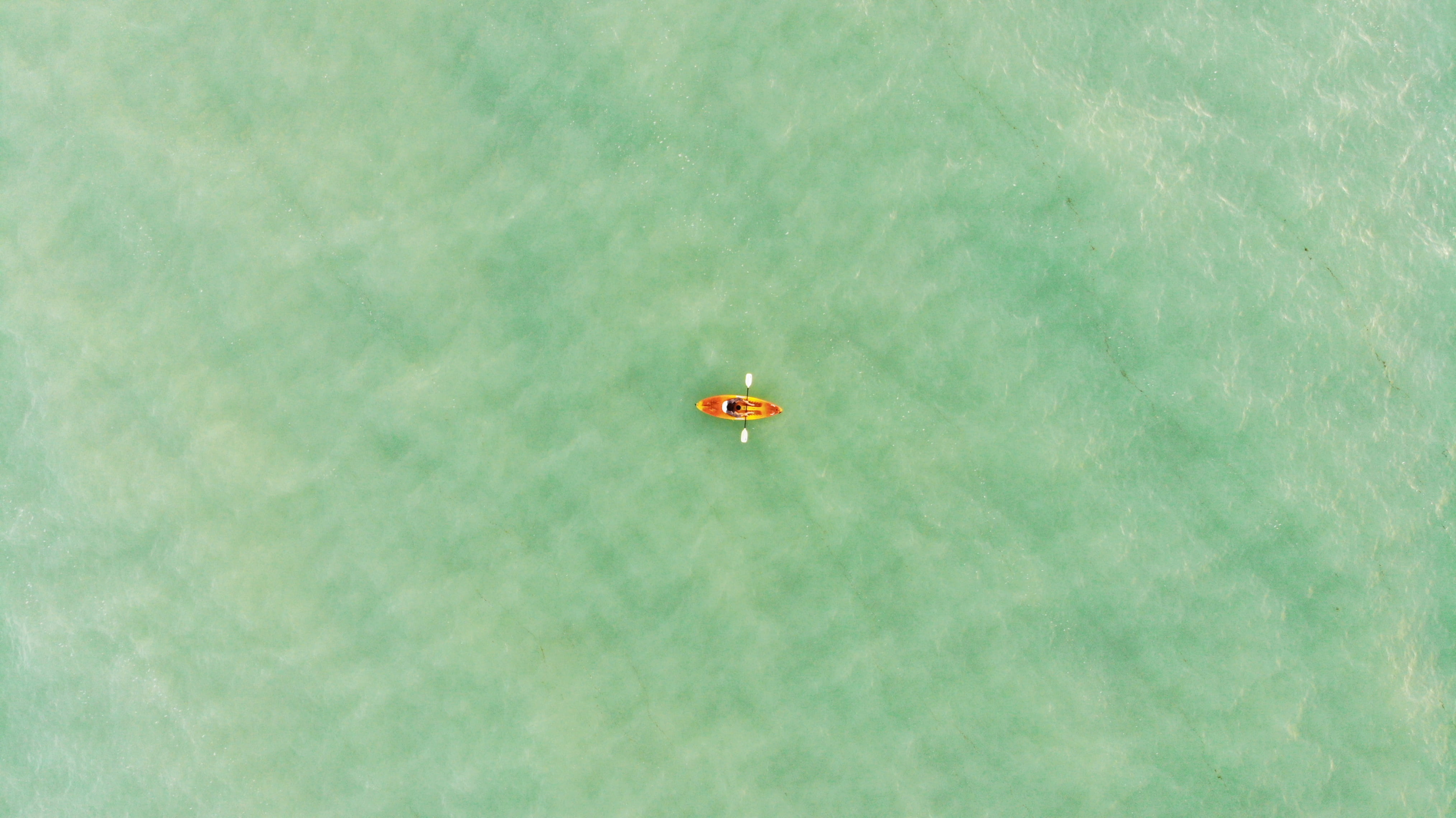 backgrounds, green color, floating on water, body, day, 4K, transportation, boat, adventure, vehicle, high angle view, full frame, copy space, sea, mid-air, HD Wallpaper