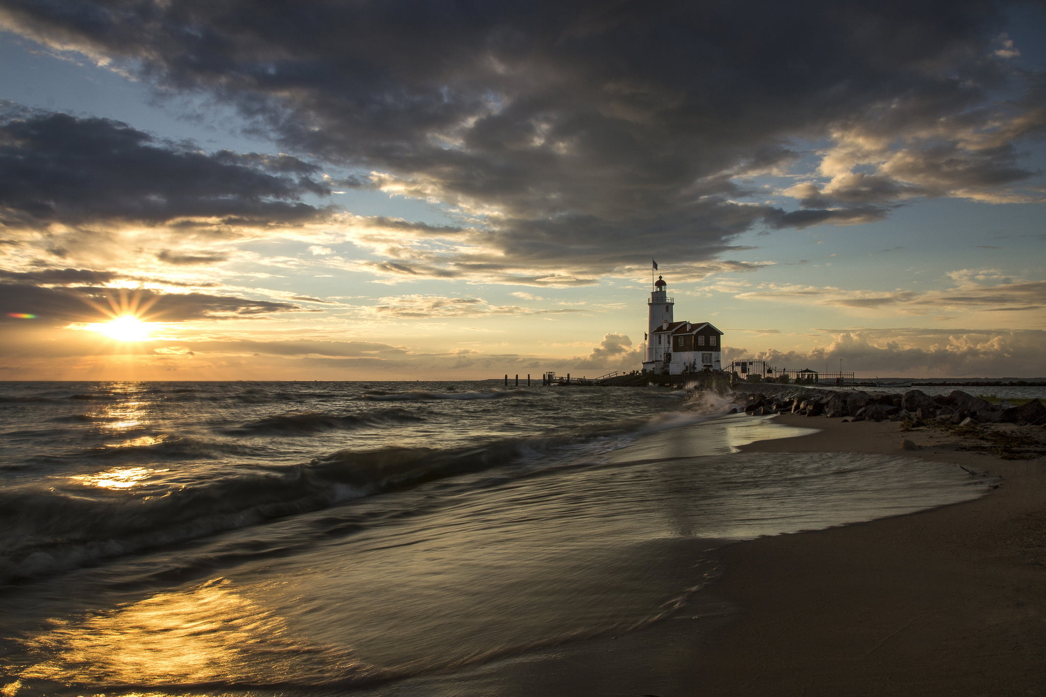 guidance, sunset, built structure, water, lighthouse, 1080P, no people, building exterior, sea, lens flare, Costa Blanca, land, sunlight, outdoors, the sun, HD Wallpaper