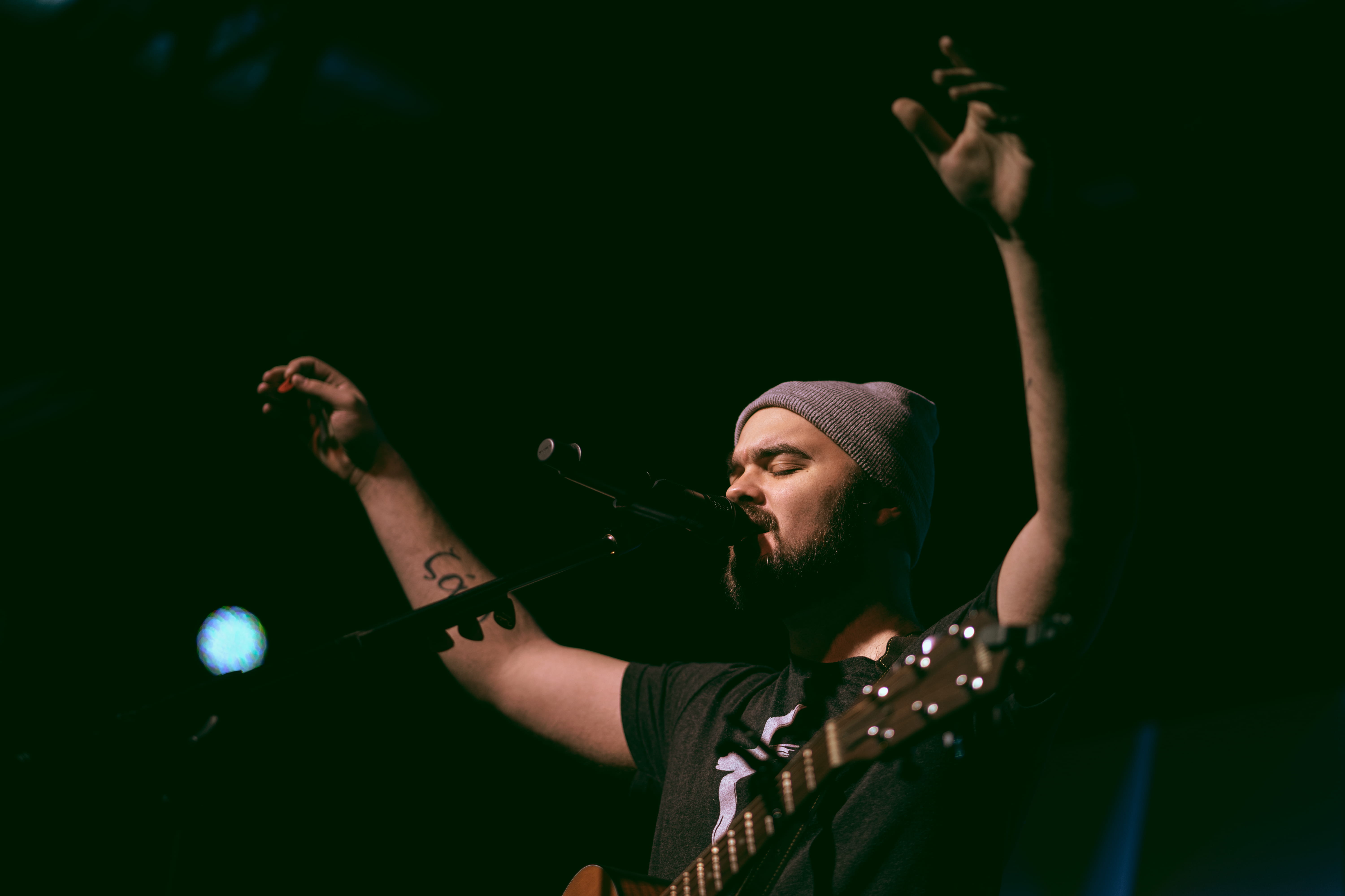 performance, skill, arts culture and entertainment, crowd, stage - performance space, men, guitar, concert, youth culture, worship, arms raised, playing, HD Wallpaper