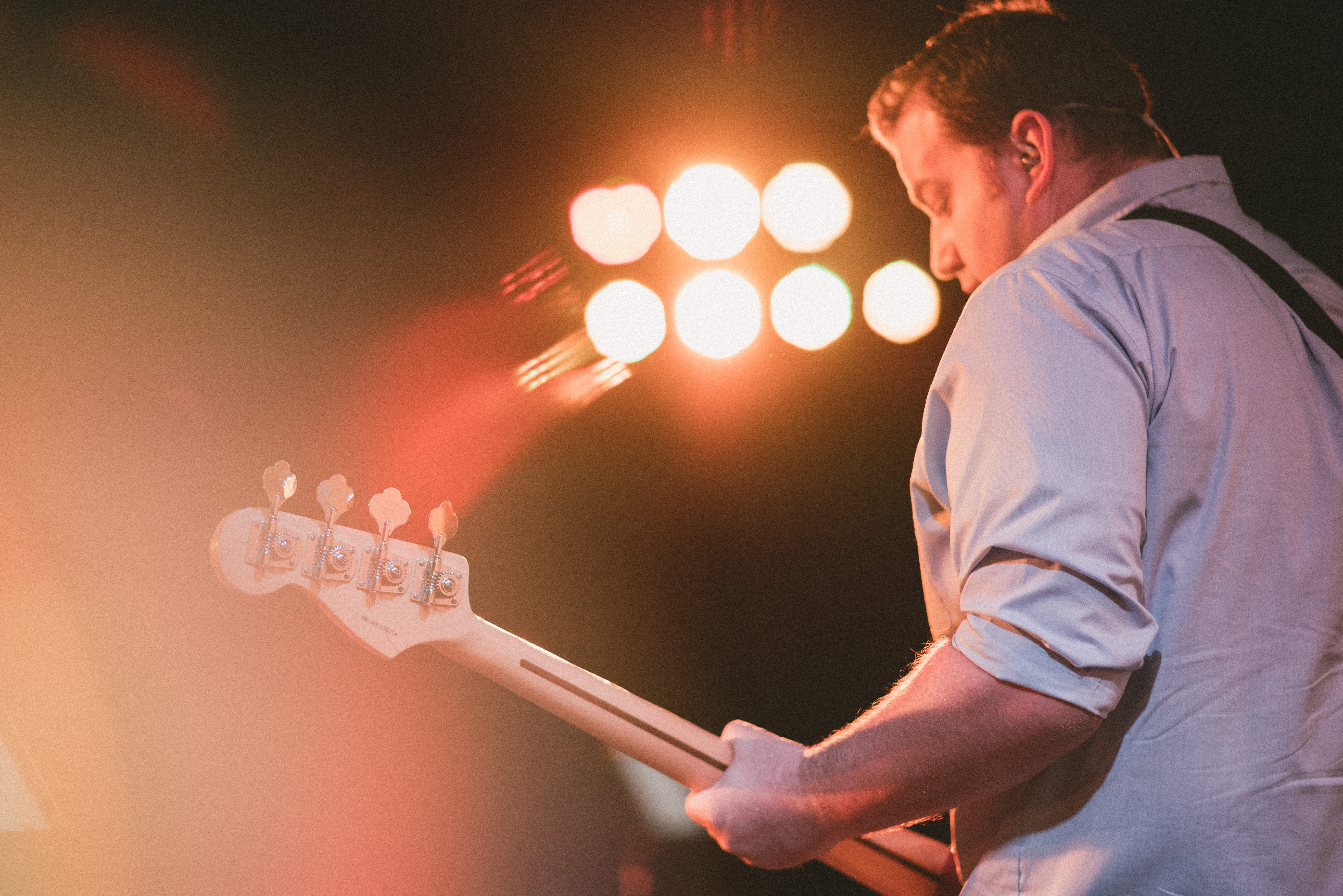 church, young men, lens flare, guitar player, band, one person, indoors, arts culture and entertainment, man, sing, praise, night, waist up, music, technology, HD Wallpaper