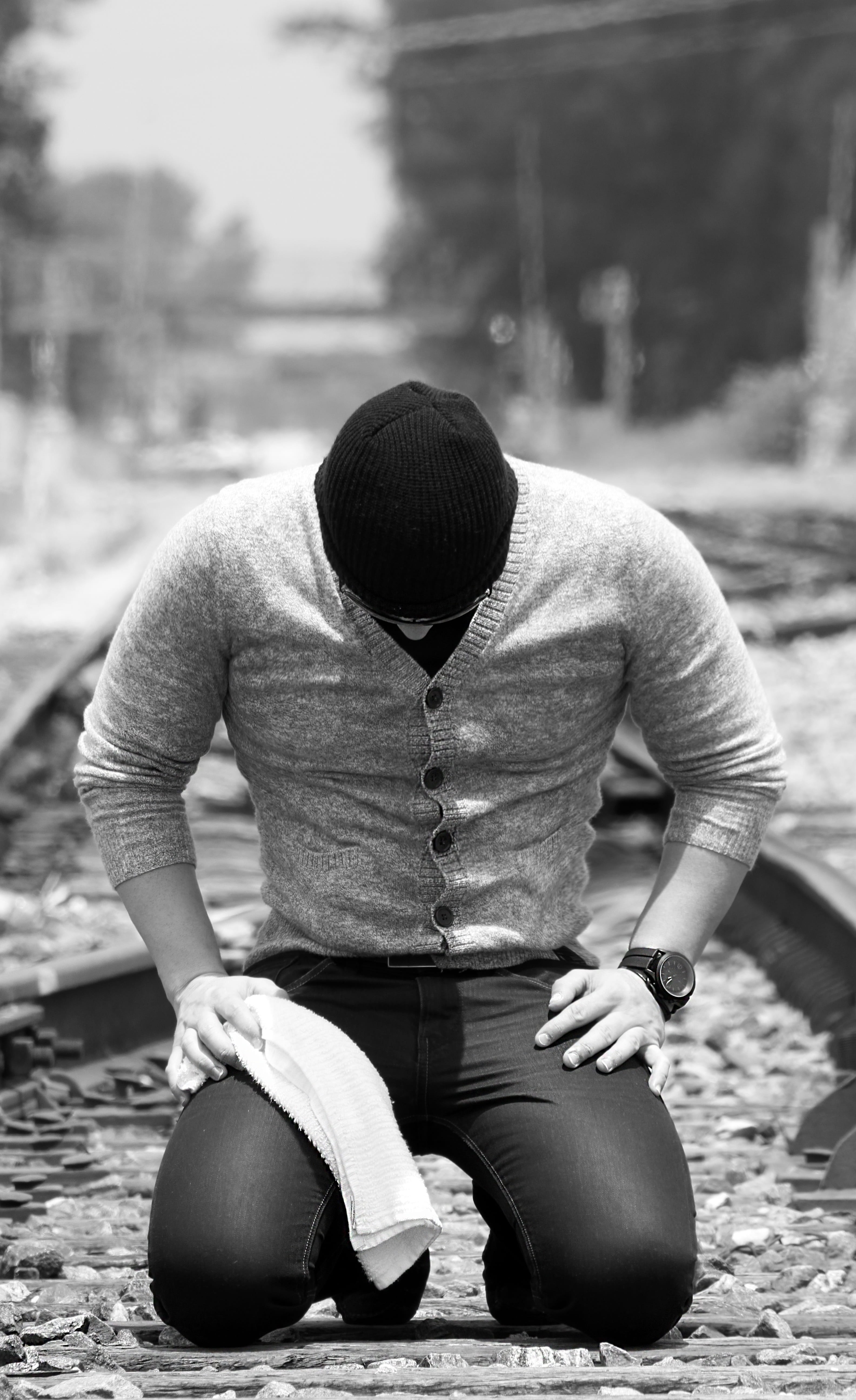 men, spiritual, man, healthy lifestyle, gratitude, nature, outdoors, hope, lifestyles, faith, one person, sitting, destiny, cross-legged, love, rear view, Phone HD Wallpaper