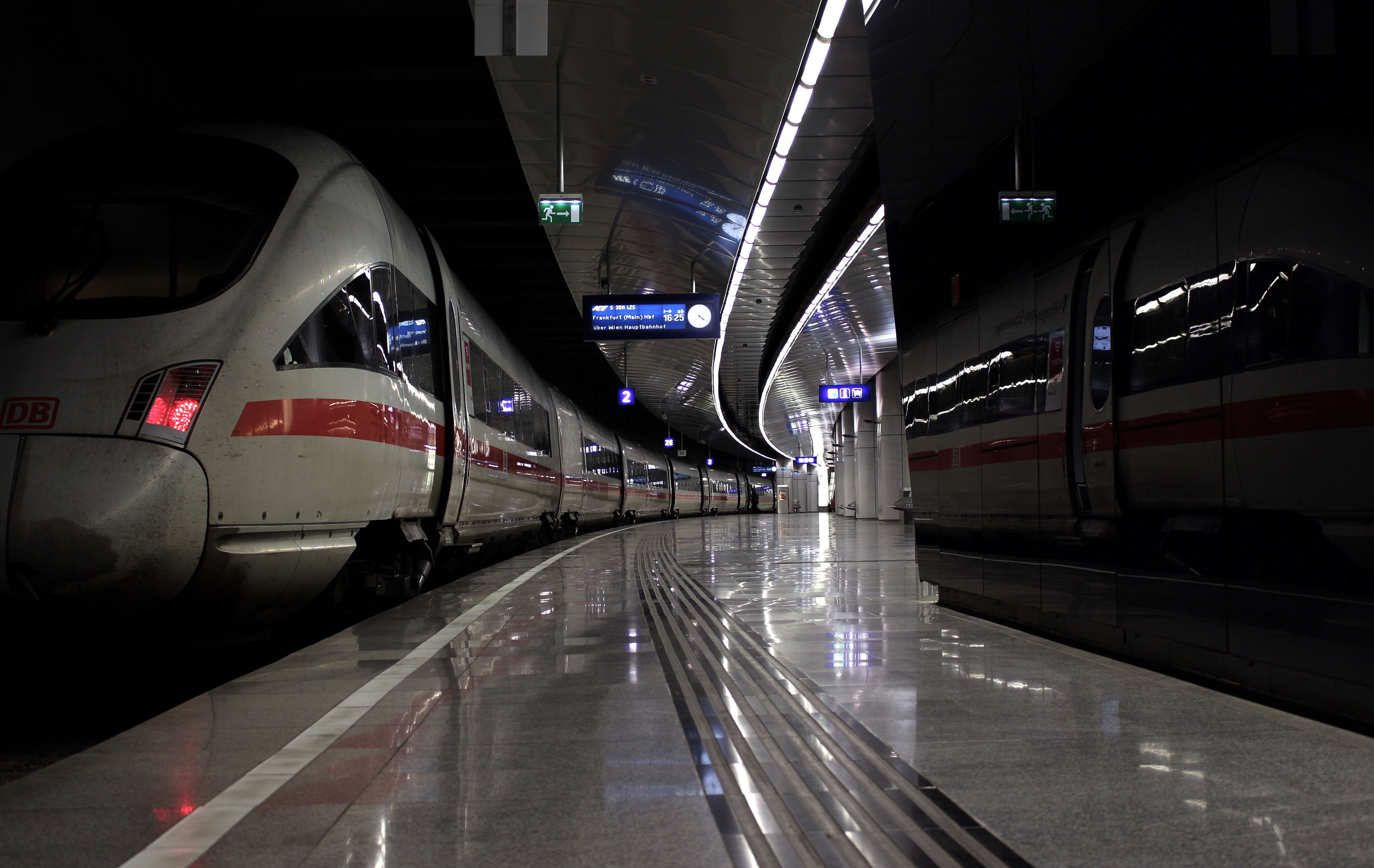 reflection, 2K, built structure, austria, motor vehicle, architecture, mode of transportation, reflections, railroad station, land vehicle, illuminated, HD Wallpaper