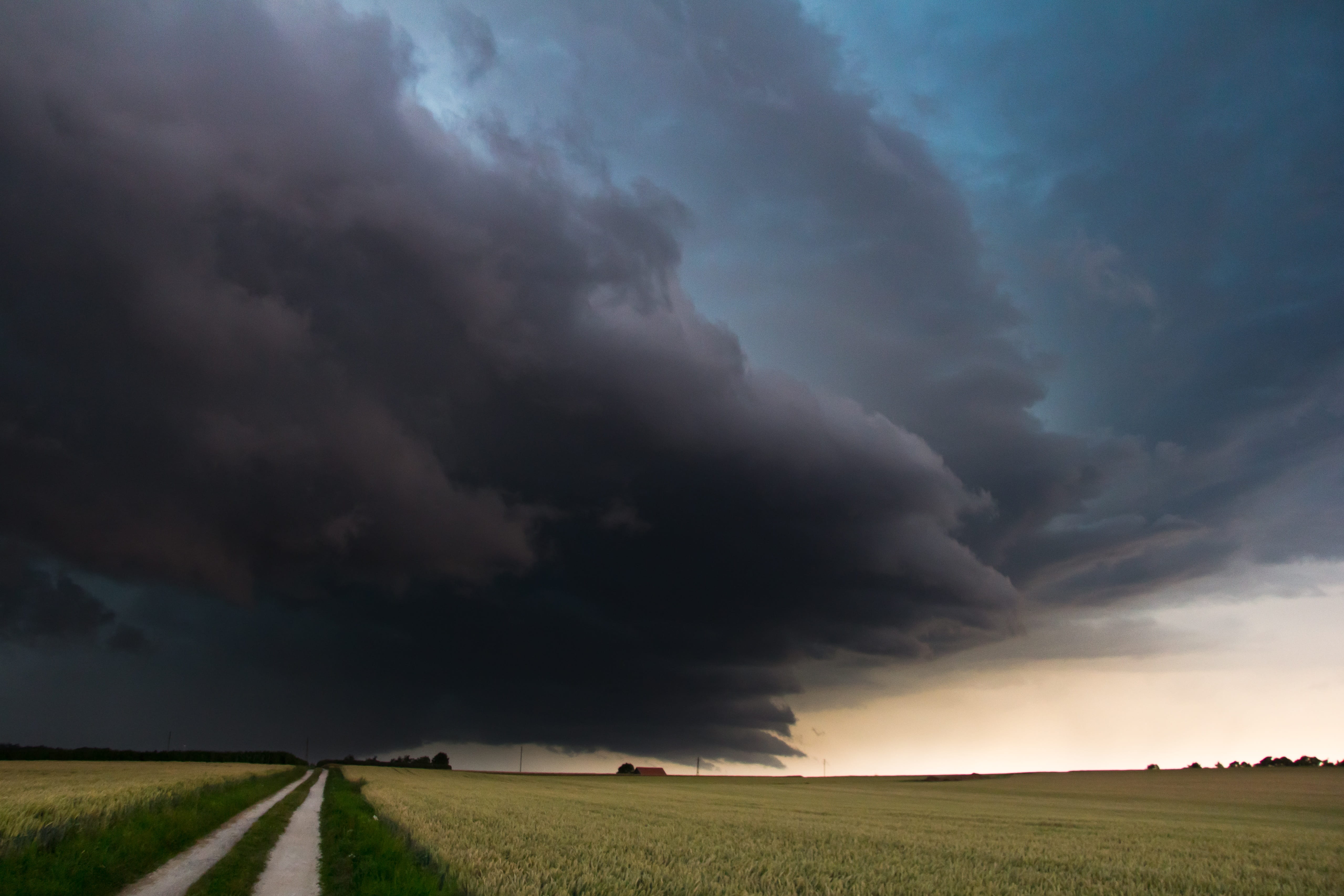 outdoors, dramatic sky, gust front, cloud - sky, storm front, storm, ominous, shelf cloud, landscape, tornado, aggression, natural disaster, no people, HD Wallpaper