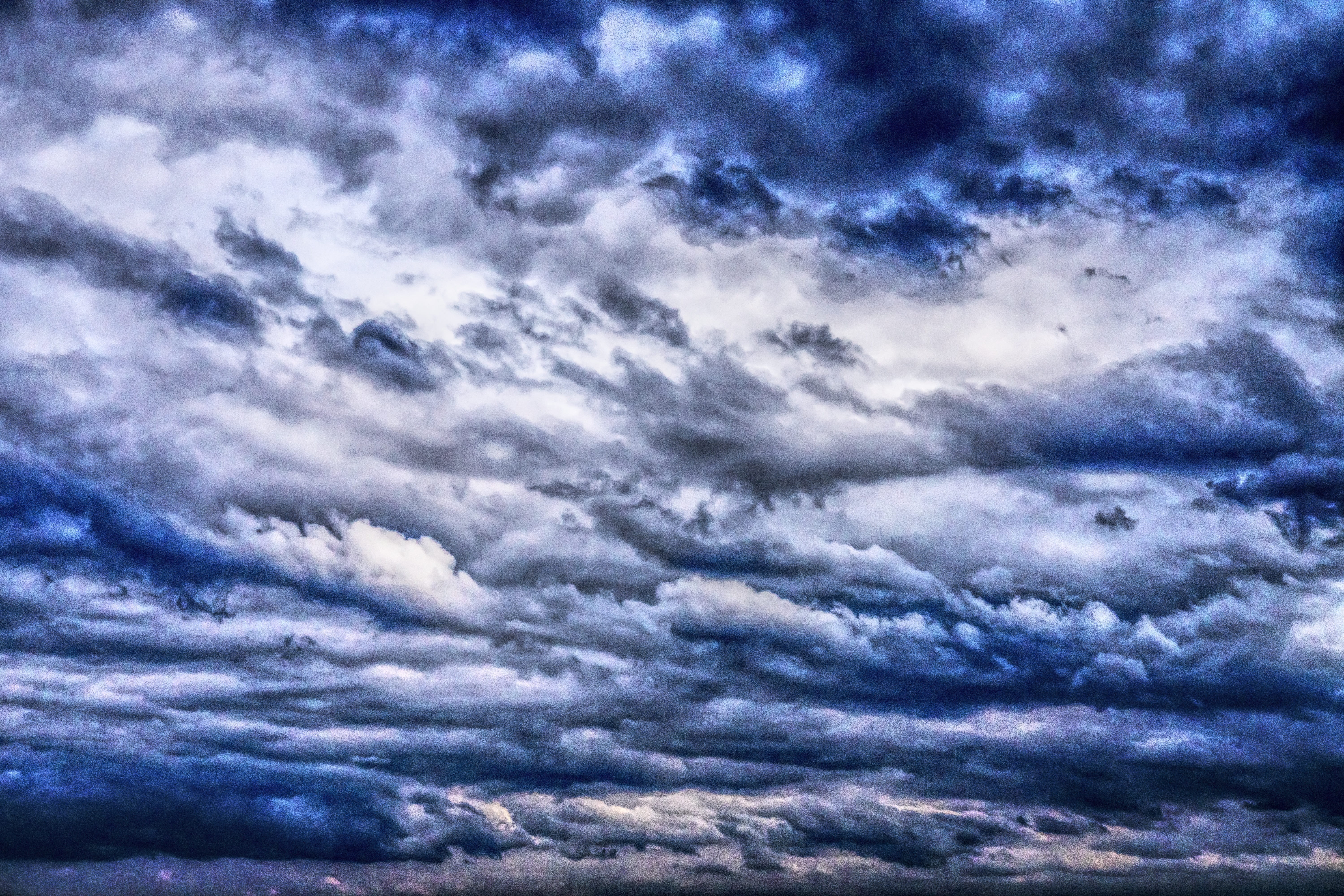 backgrounds, dramatic, cloudscape, light beam, beautiful, dramatic Sky, storm Cloud, cloud cover, heaven mood, 5K, forward, overcast, ominous, dark sky, HD Wallpaper