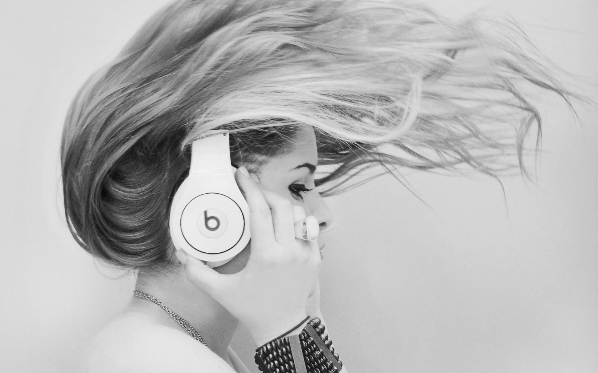 beats, girl, 1080P, 3d, listening, headphones, intense, cordless, tunes, electronics, blonde, woman, music, white, hair, technology, HD Wallpaper