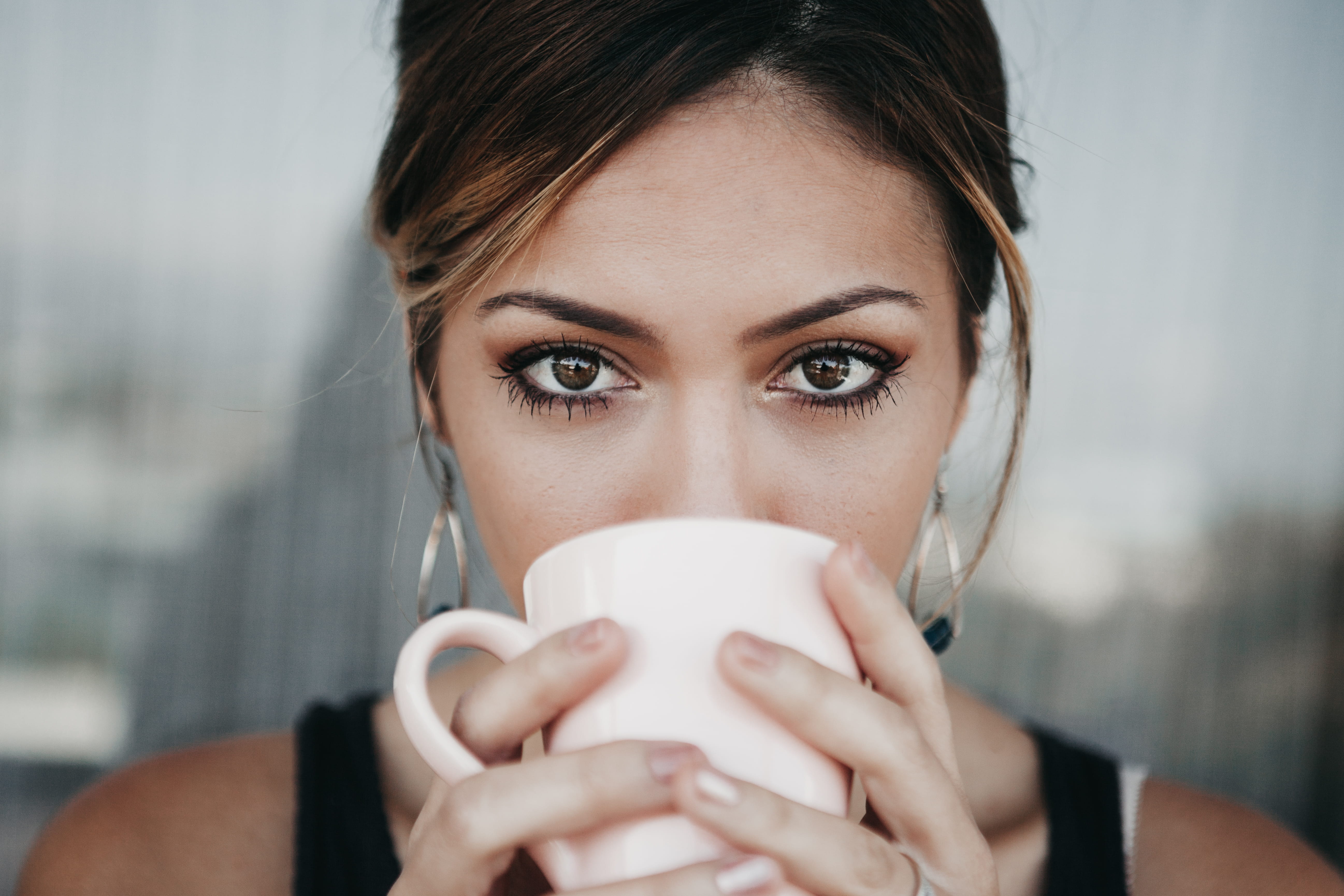 lady, beautiful, positive Emotion, close-up, lifestyles, cute, adults Only, eyes, beautiful Woman, carefree, morning, cup, woman, beautiful People, home Interior, HD Wallpaper
