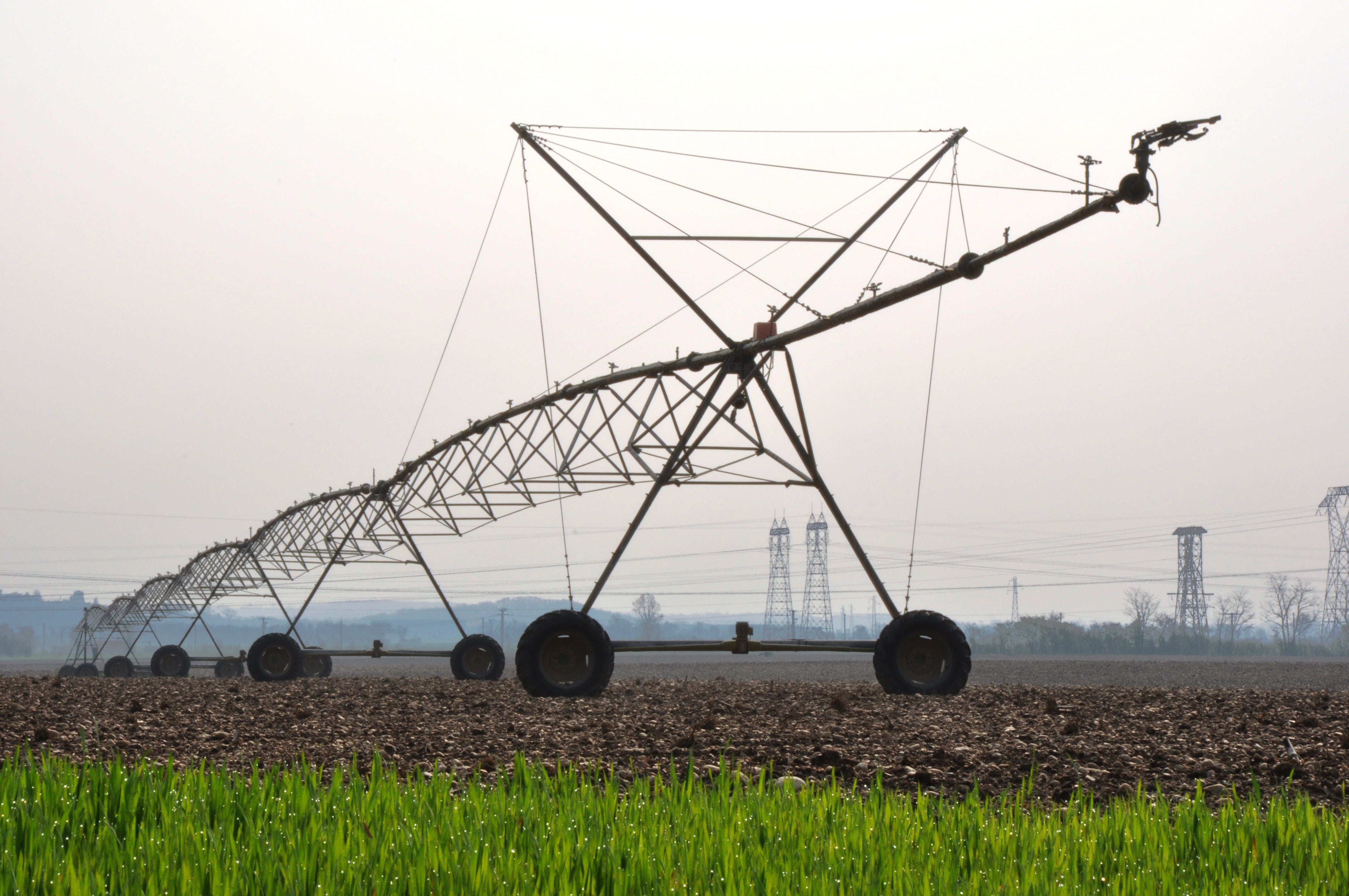 water, environment, watering, crop, focus, transportation, metal, fuel and power generation, selective, outdoors, photography, plant, cable, intensive farming, HD Wallpaper