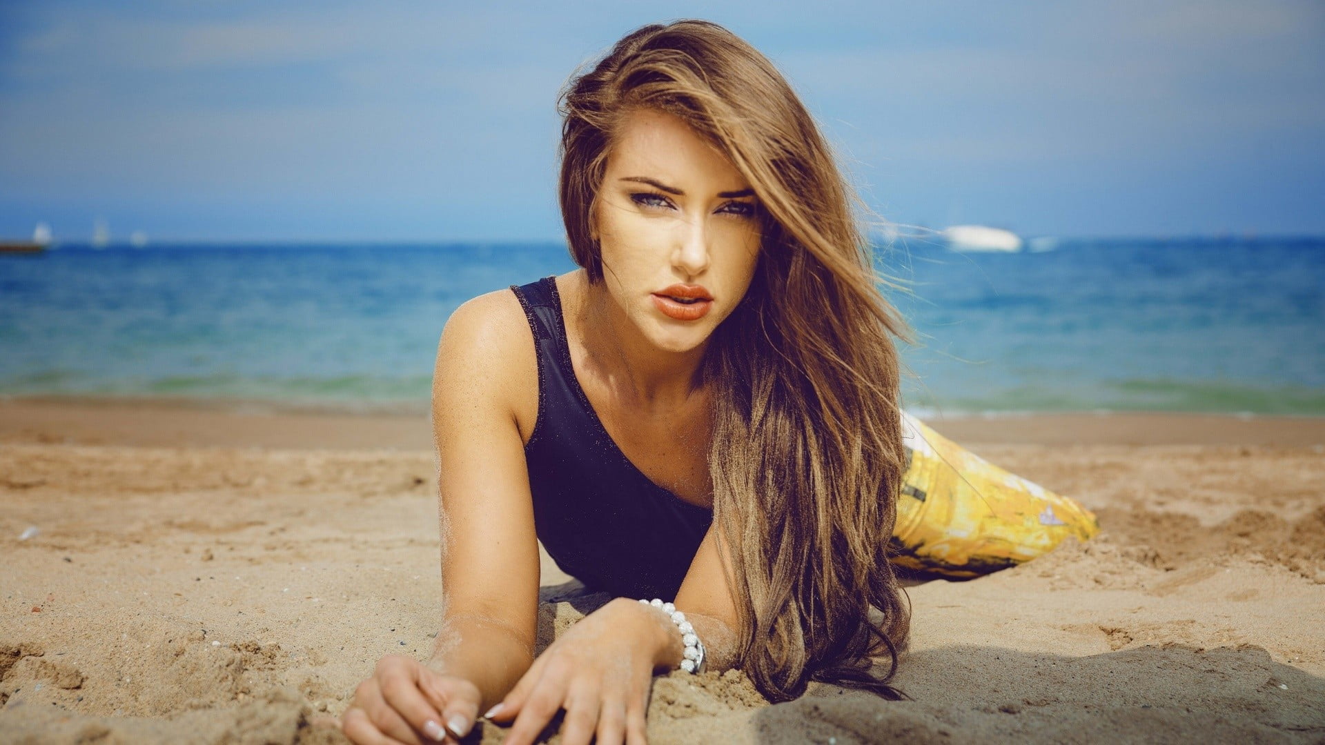 sea, adult, sky, sand, black clothing, beautiful woman, portrait, 1080P, hair, one person, looking at camera, land, beauty, women, outdoors, long hair, HD Wallpaper