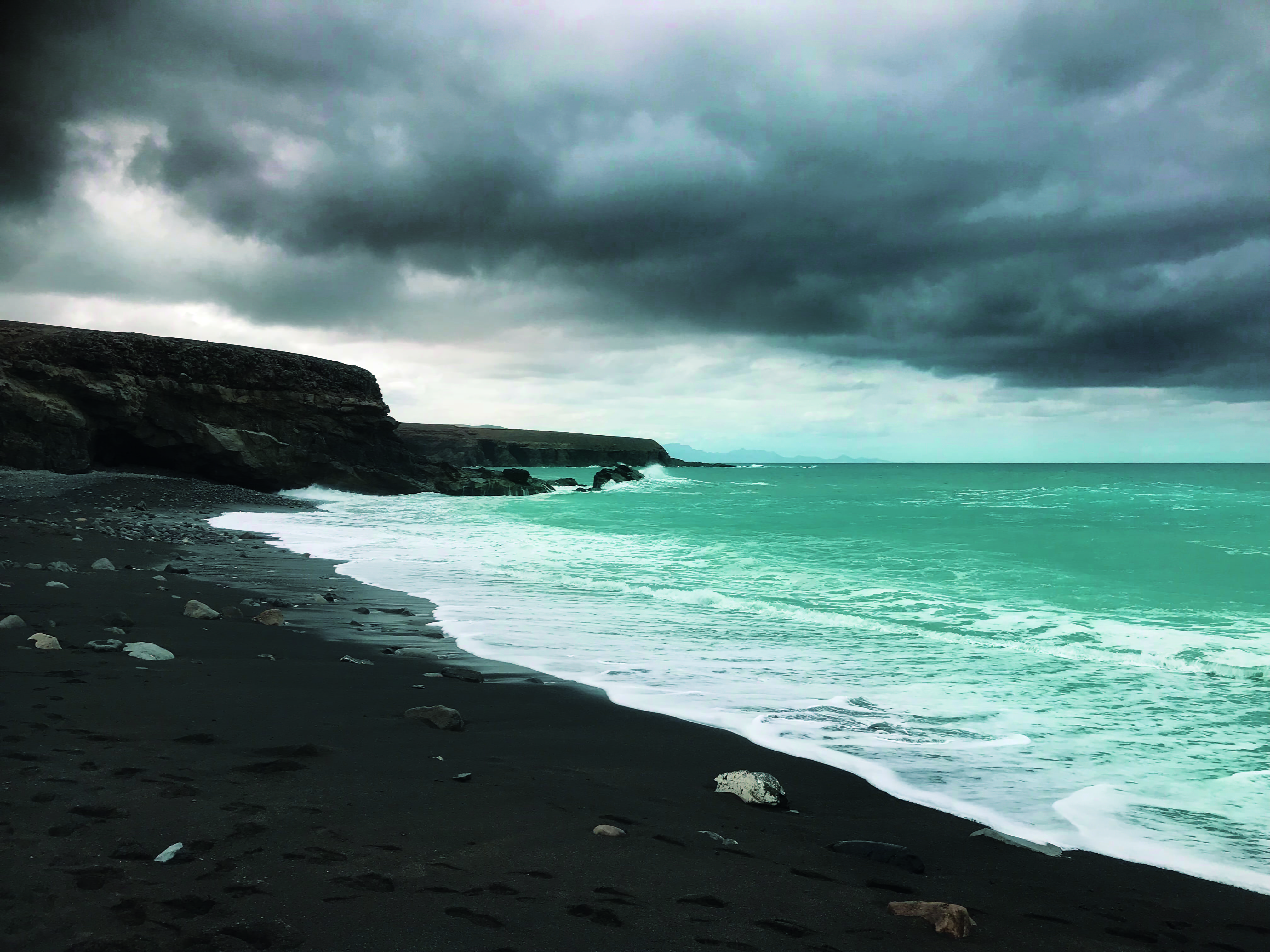 forward, ocean, beach, island, power in nature, water, cloud - sky, outdoors, black, storm, overcast, fishing village, scenics - nature, wave, summer, no people, HD Wallpaper