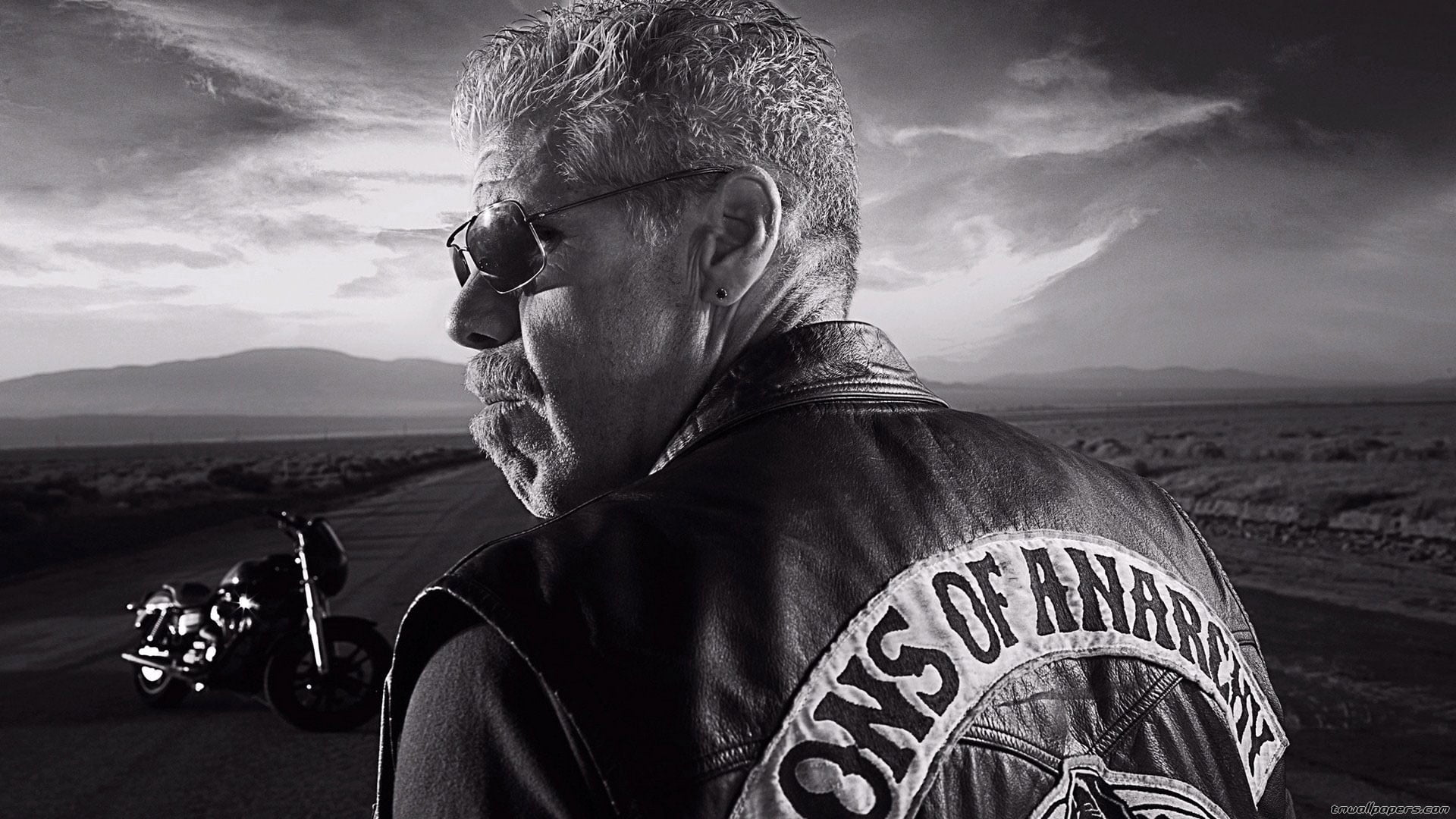 biker, mode of transportation, lifestyles, transportation, one person, real people, Sons Of Anarchy, 1080P, leisure activity, motorcycle, side view, sky, HD Wallpaper