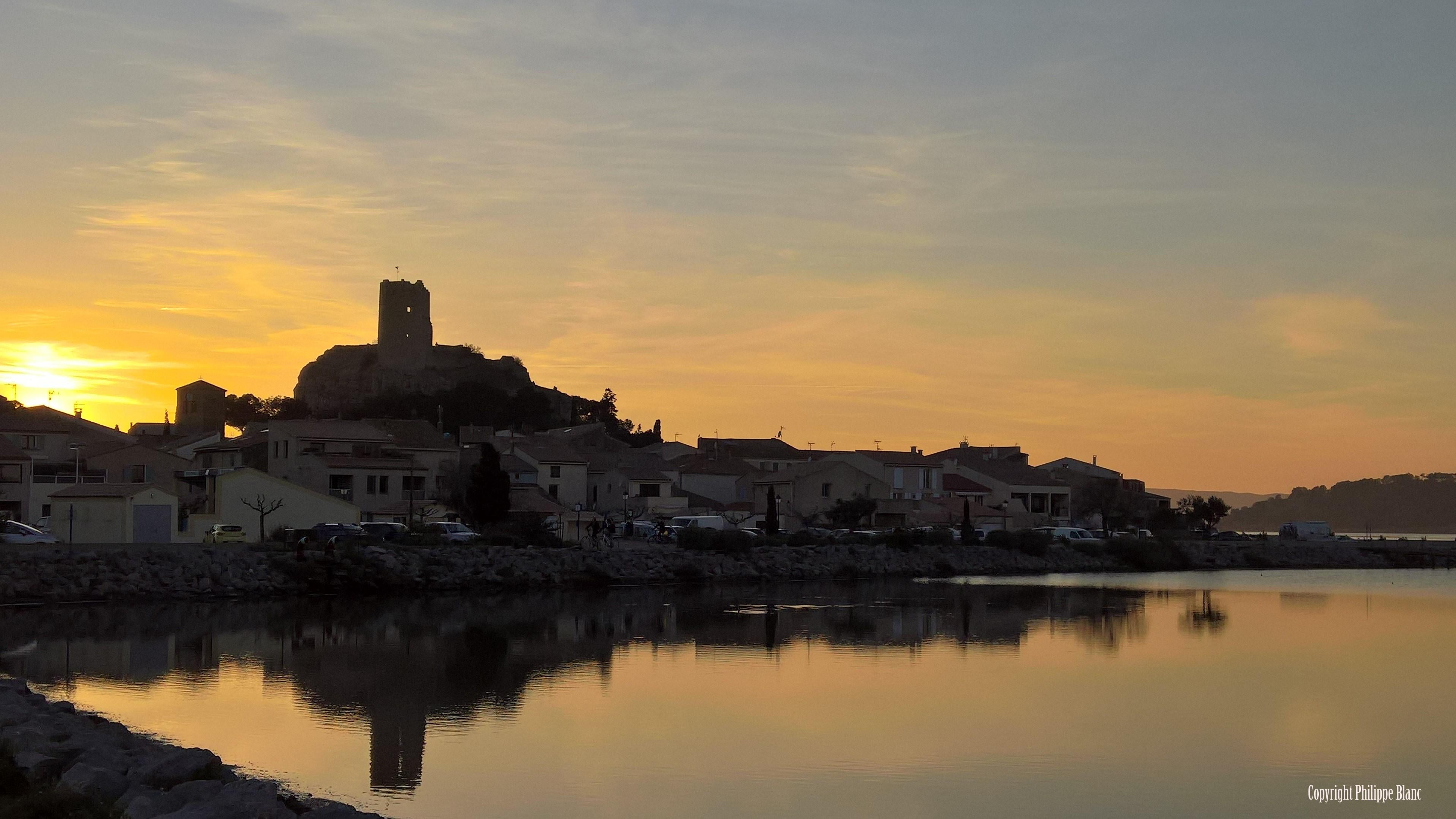 reflection, beauty in nature, residential district, built structure, coucher de soleil, gruissan, lagune, 4K, nature, water, méditéranée, waterfront, sea, HD Wallpaper