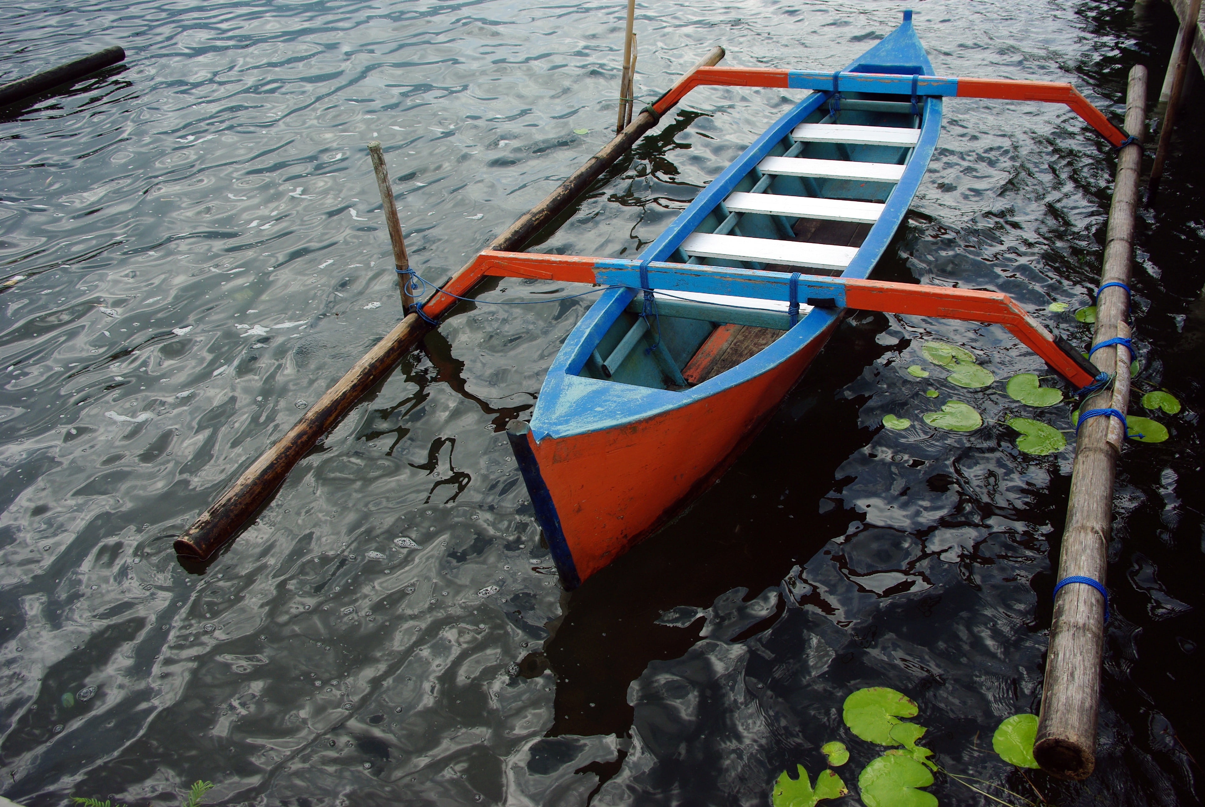 mode of transportation, 4K, nature, transportation, sunlight, boat, no people, batur lake, rippled, moored, waterfront, oar, indonesia, day, pendulum, HD Wallpaper