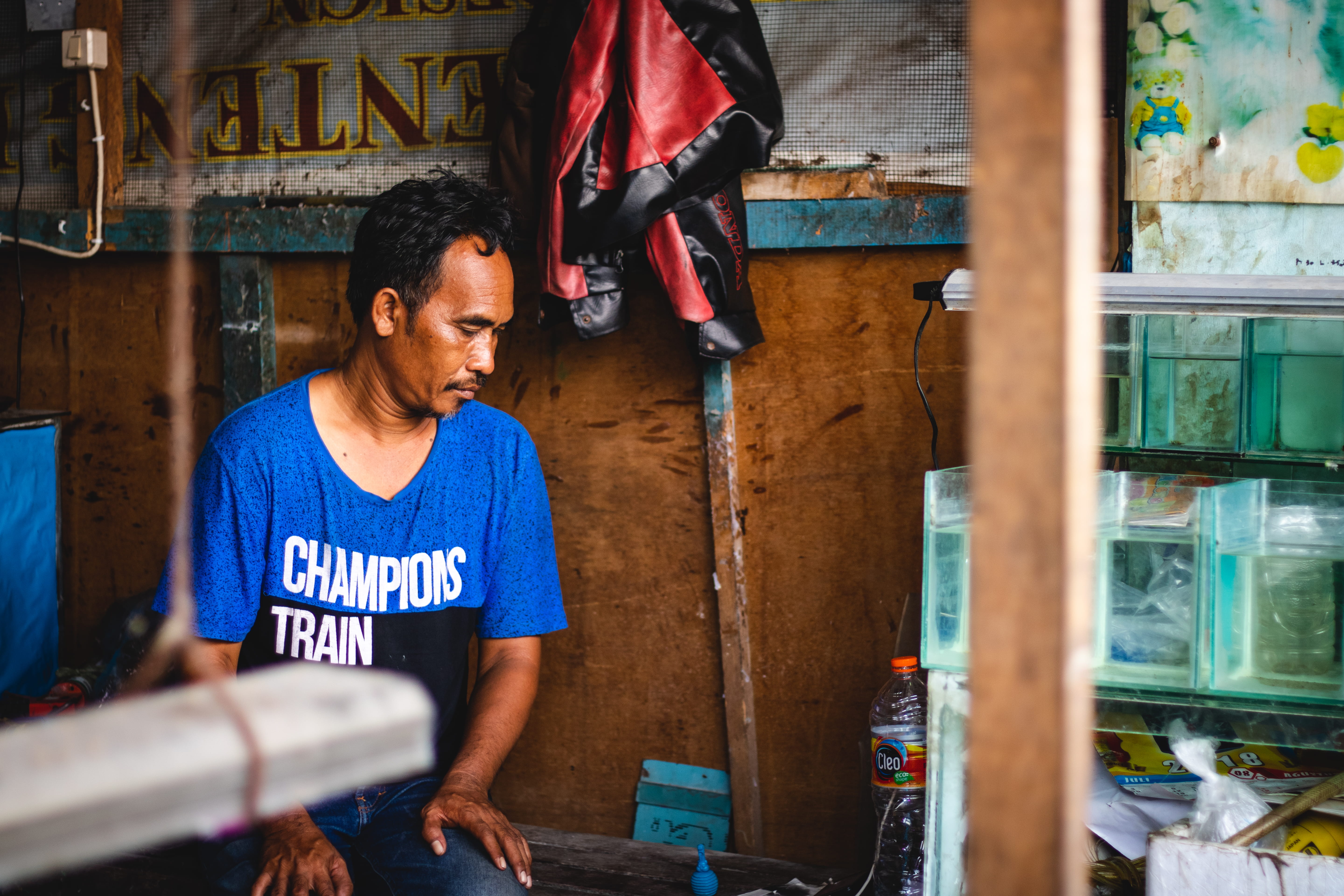 standing, sitting, surabaya, plant, sit, young adult, front view, jacket, beside, merchant, architecture, gunung sari, day, young men, built structure, HD Wallpaper