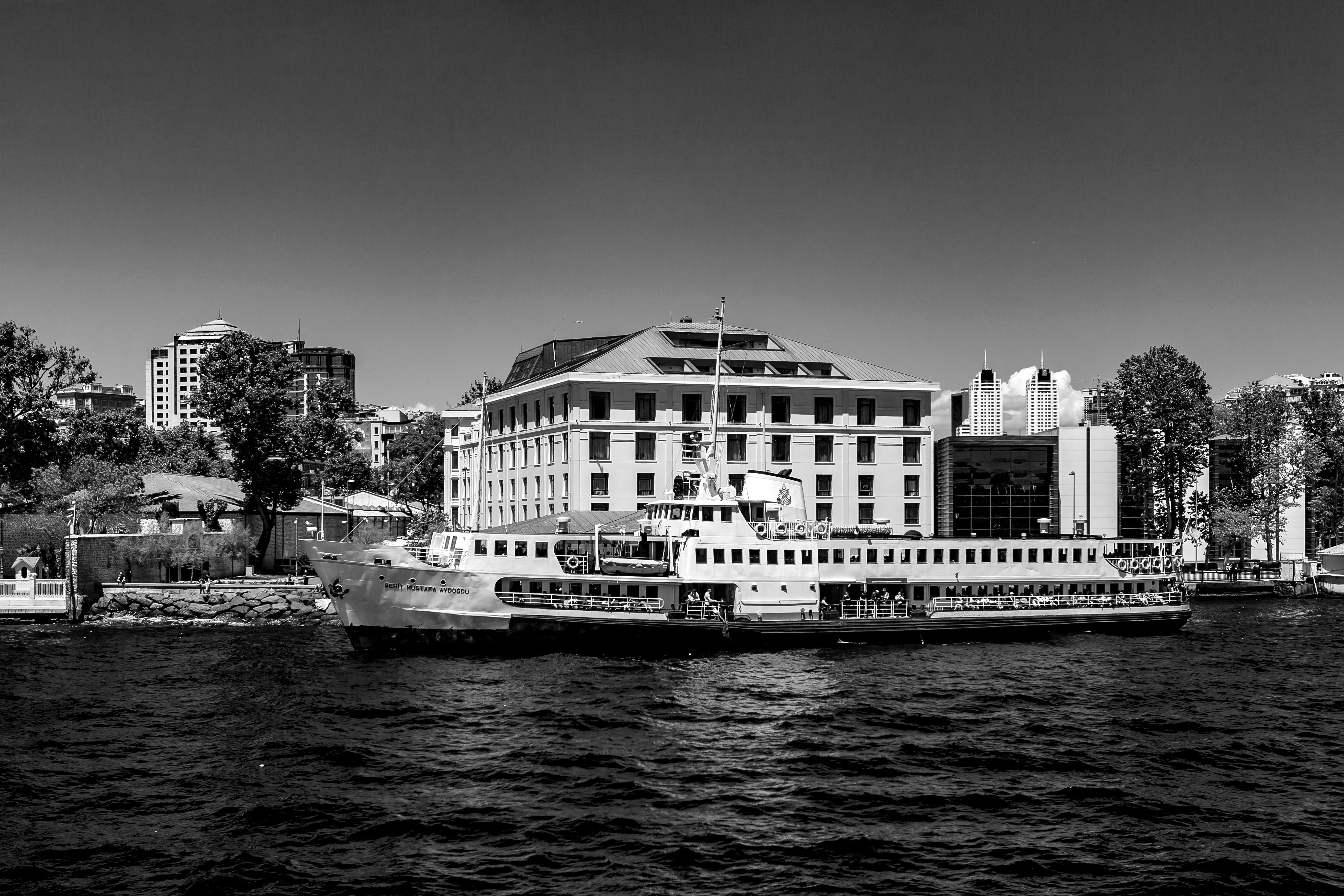 istanbul, black and white, sea, mode of transportation, craft, architecture, cityscape, building exterior, 5K, sky, transportation, city, sirket-i hayriye, HD Wallpaper