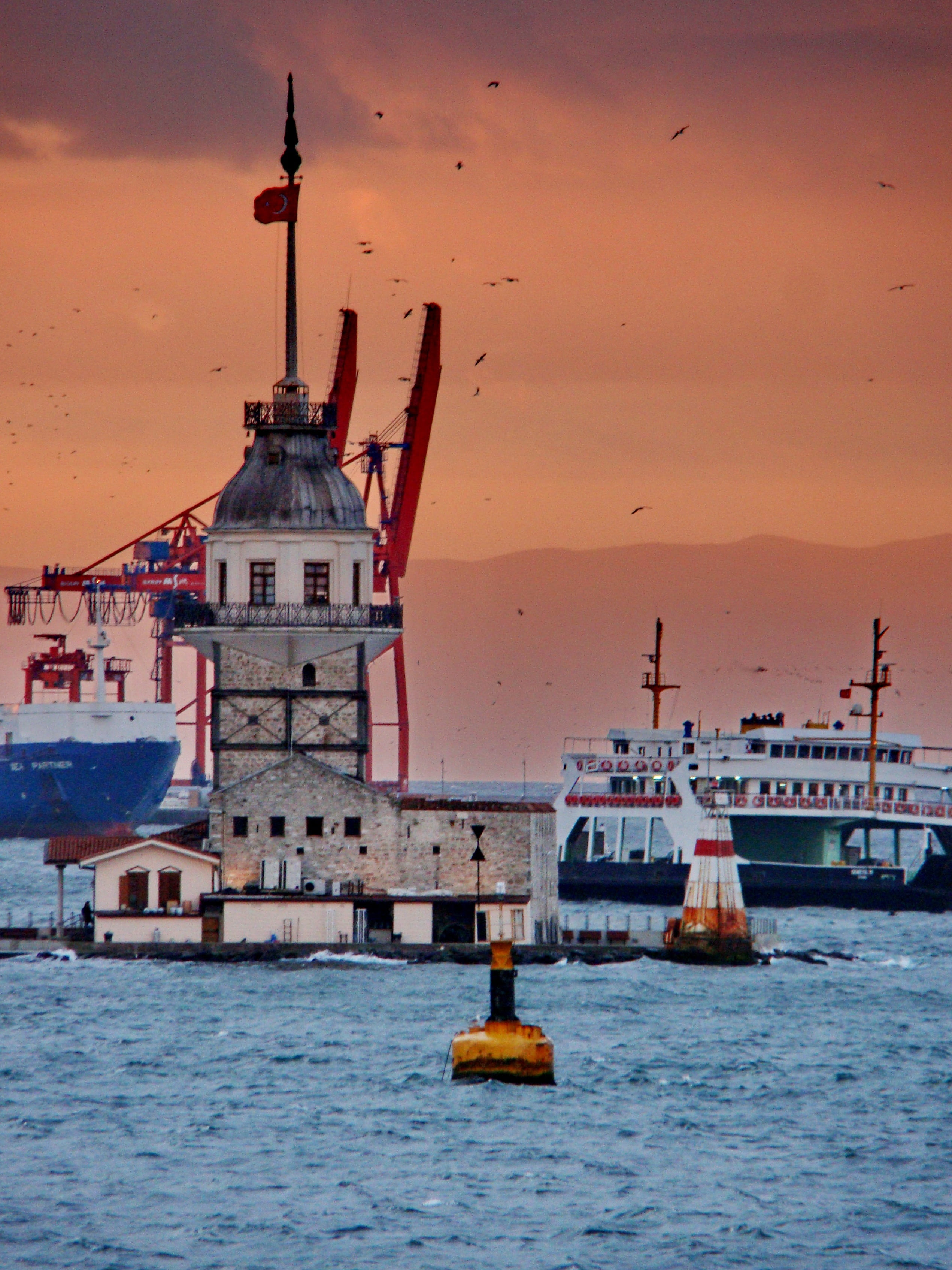mode of transportation, le dé troit du bosphore, les nuages, architecture, channel, bateau-pilote, la turquie, famous Place, nature, the pilot, black sea, Phone HD Wallpaper