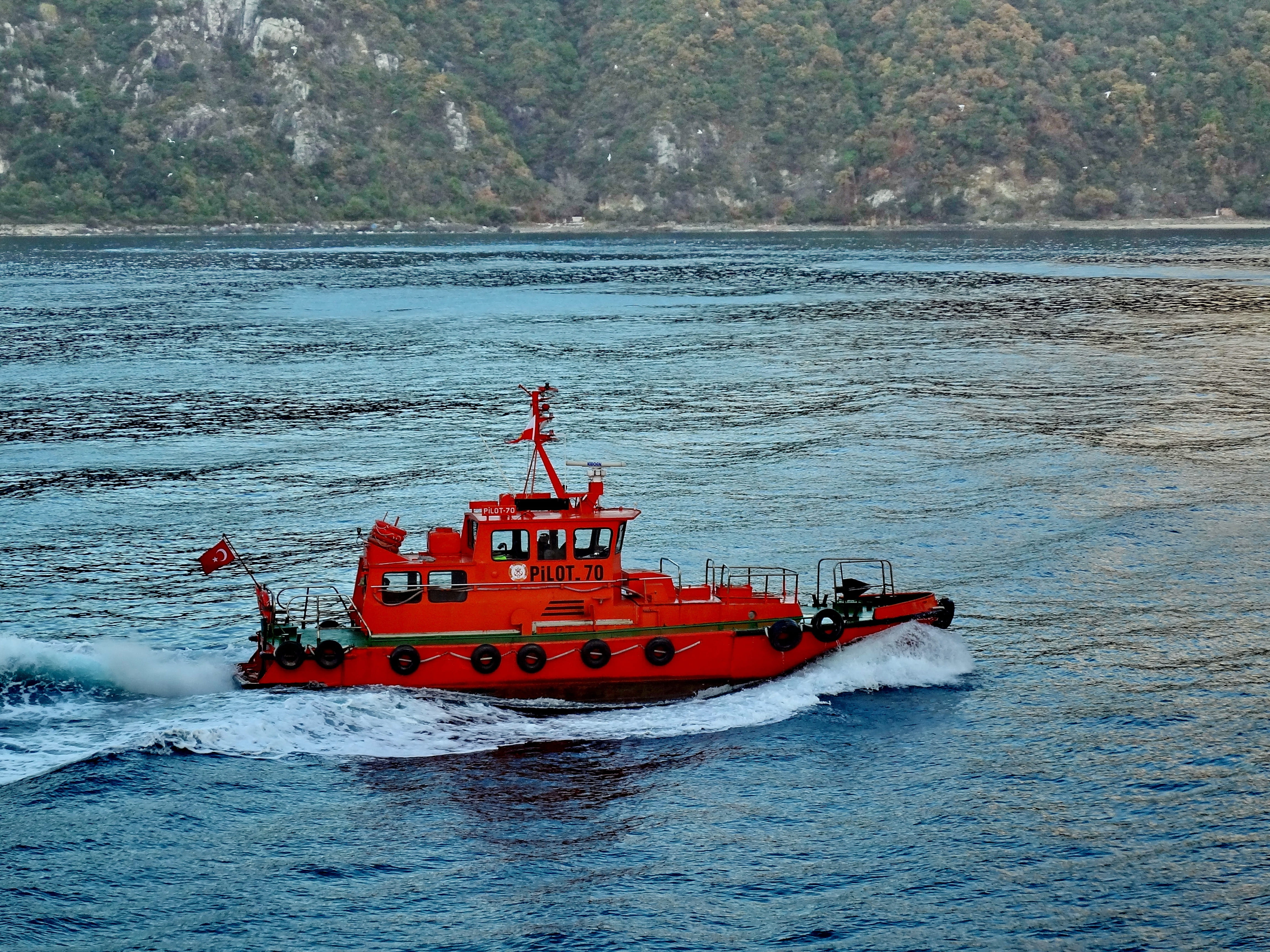 channel, black sea, la mer, Istanbul, la turquie, Bosphorus, canal, transportation, Turkey, red, emergency Services, pilot, boat, outdoors, the pilot, la mer noire, HD Wallpaper