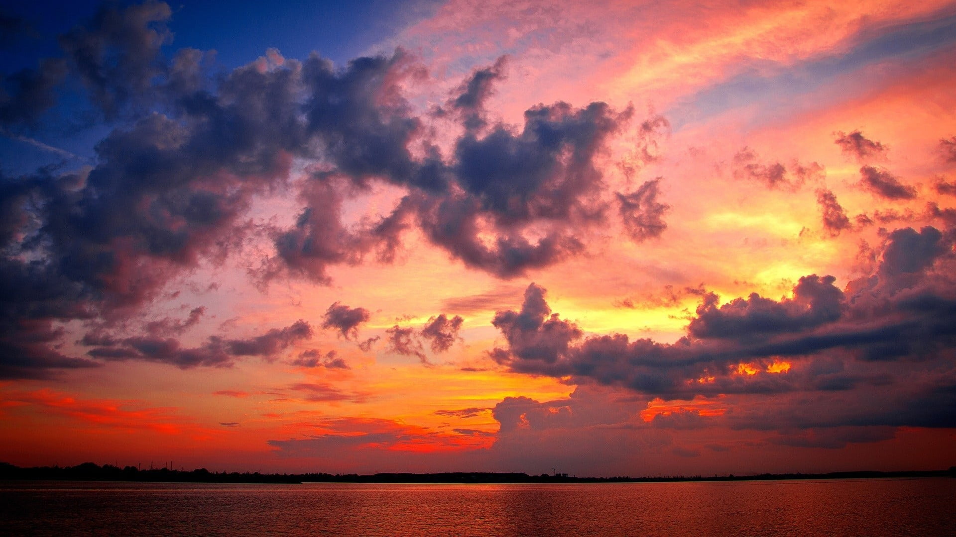 sunrise, sundown, summer, ocean, light, dramatic sky, saturated color, morning, landscape, atmosphere, night, reflection, horizon, orange, celestial body, HD Wallpaper