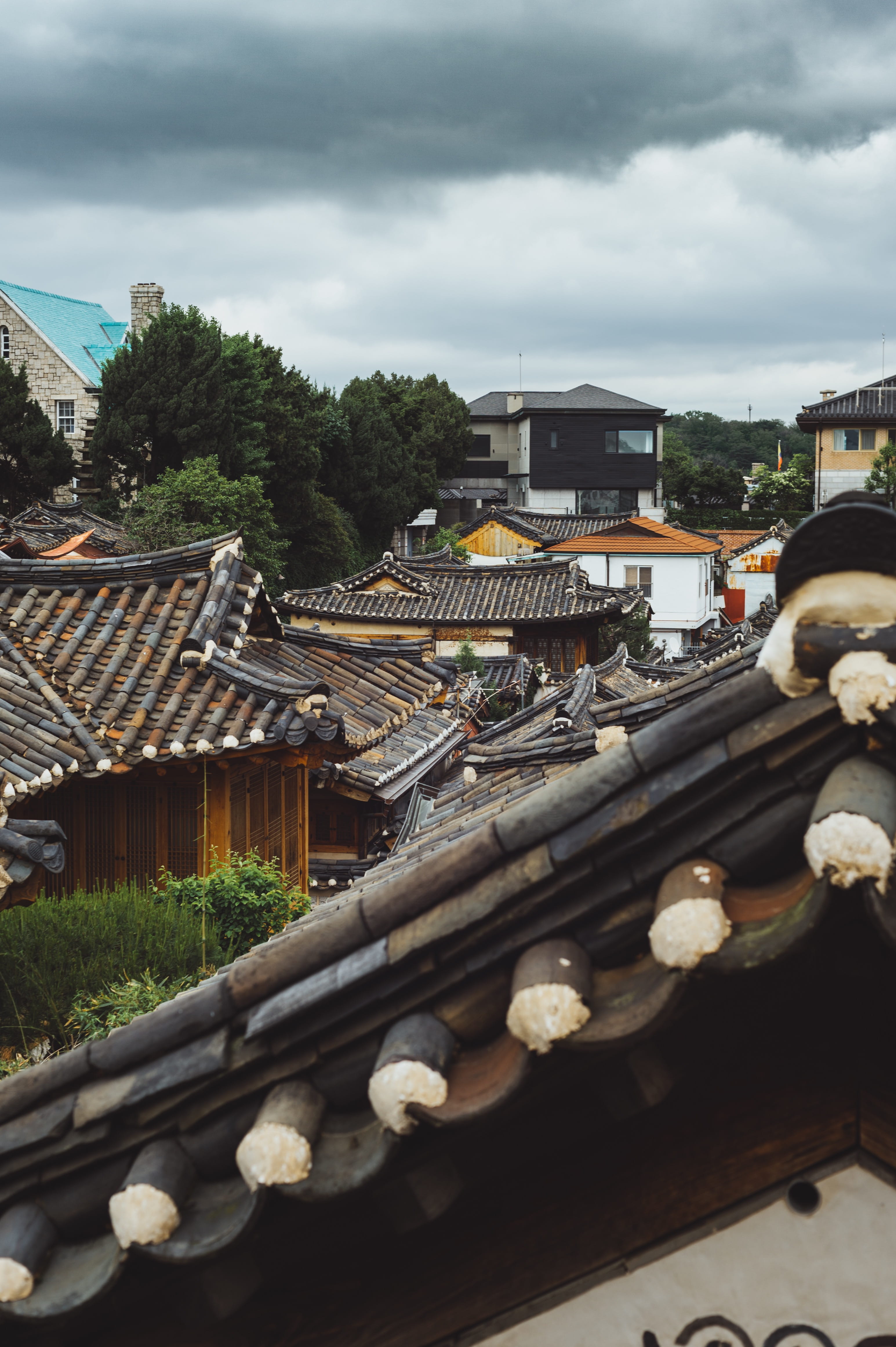 roof, roof tile, tree, plant, architecture, cloud - sky, ancient, nature, home, south korea, pension, high angle view, 31-102 samcheong-dong, transportation, Phone HD Wallpaper