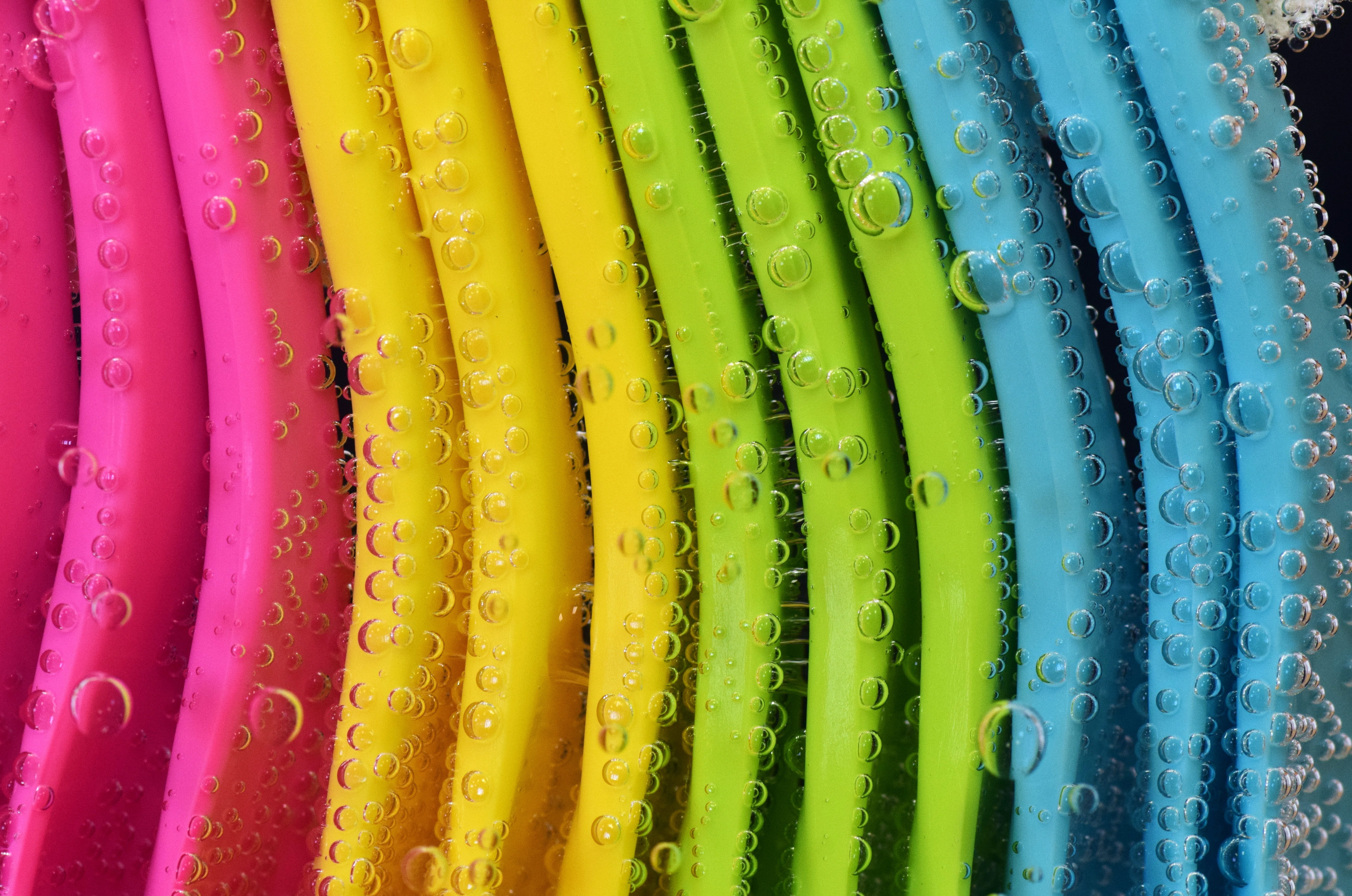 colored, multi, immersion, Spoon, plastic spoon, bubble, still life, food and drink, no people, invitation, plastic, children, backgrounds, close, air bubbles, HD Wallpaper
