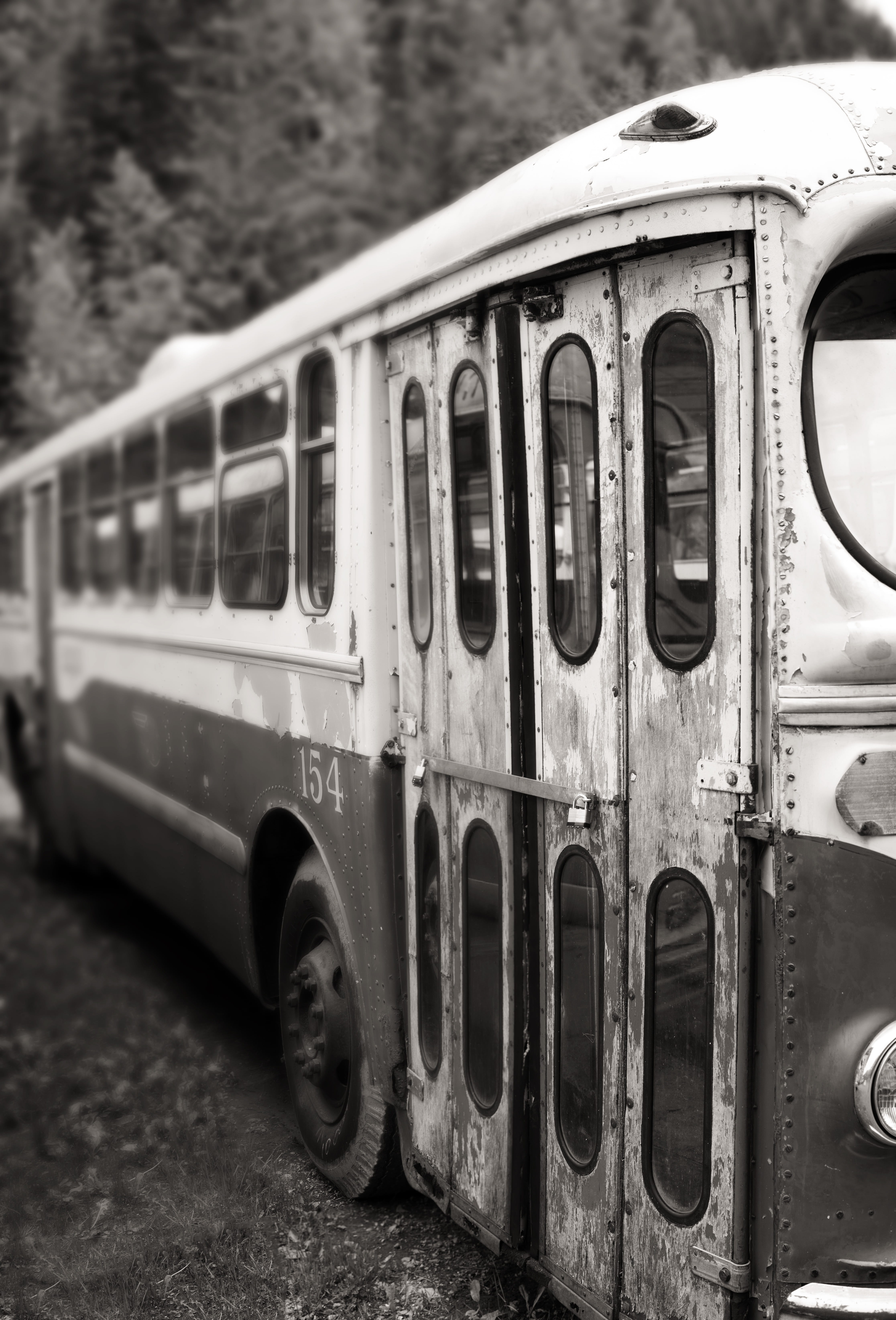 van, travel, vacation, symbol, land vehicle, abandoned, heavy, collection, historical, wheel, trolley, car, columbia, 5K, old-fashioned, retro styled, Phone HD Wallpaper