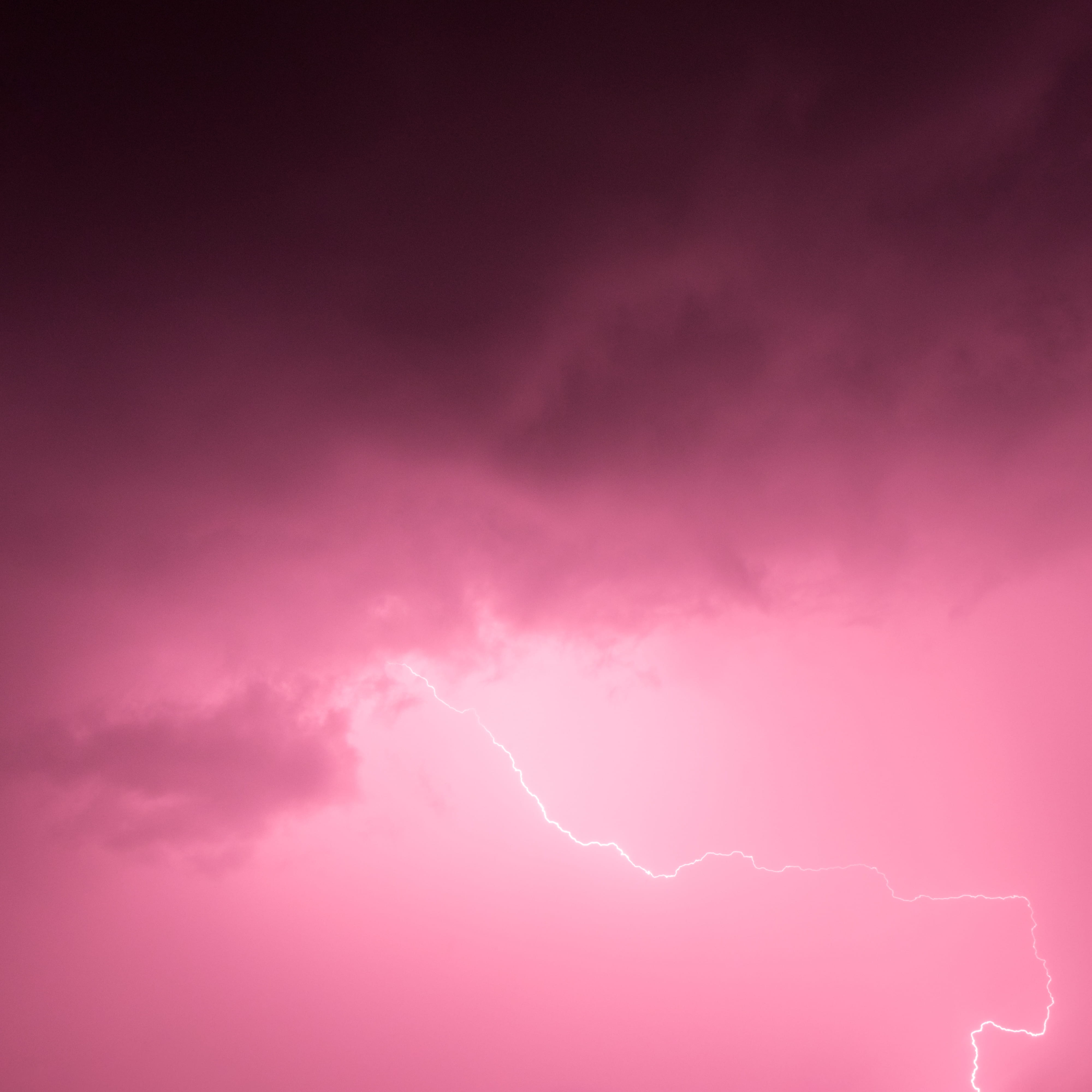 cloudscape, stormy, wetter, electricity, photography, lightning strike, lightning, dramatic sky, power in nature, vibrant color, bright, power, night, thunderstorm, Phone HD Wallpaper