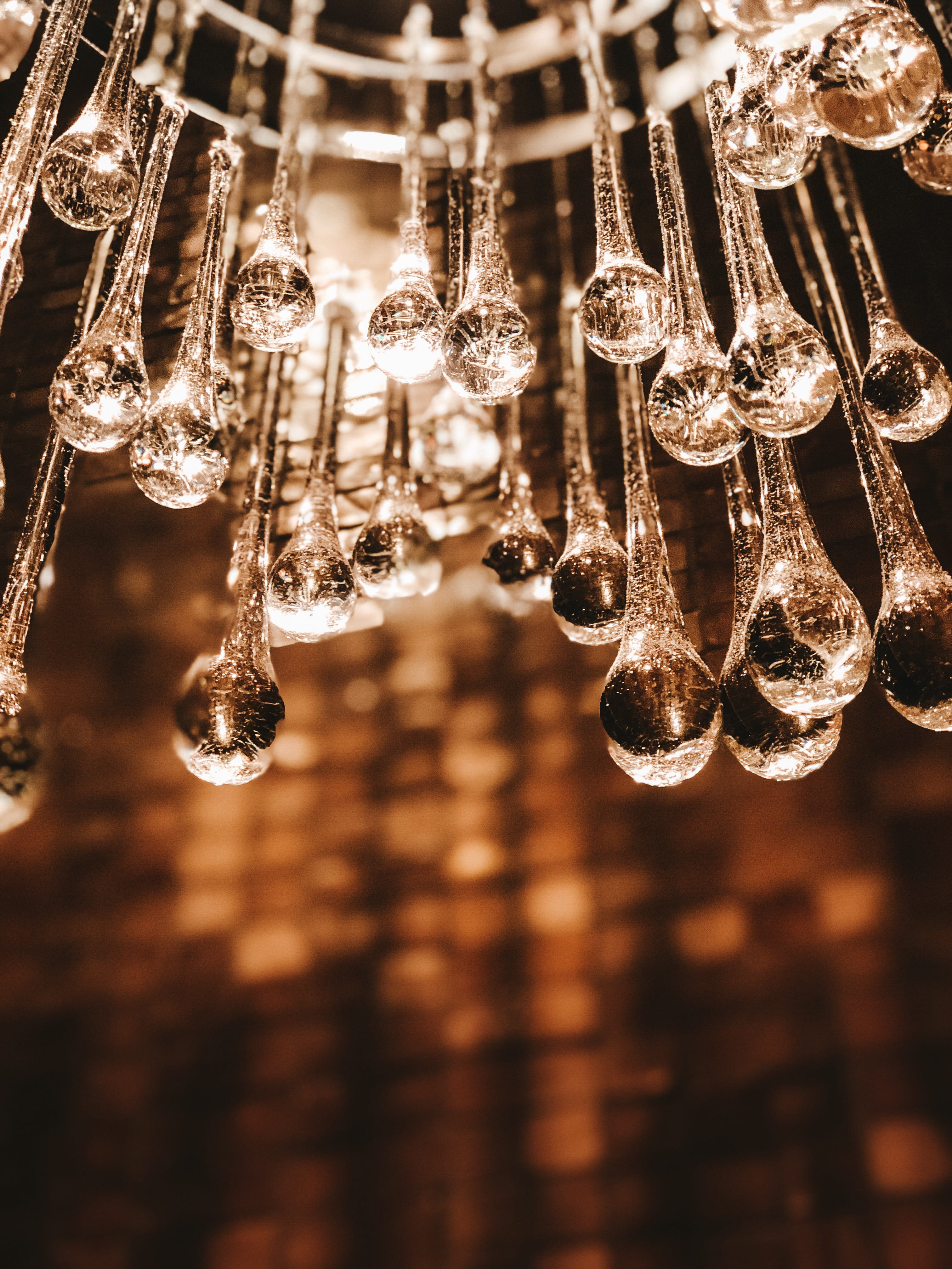 icicle, wealth, ice, light fixture, united states, nature, close-up, shine, bright, glass, accessory, clear, diamond, lighting equipment, chandelier, pattern, Phone HD Wallpaper