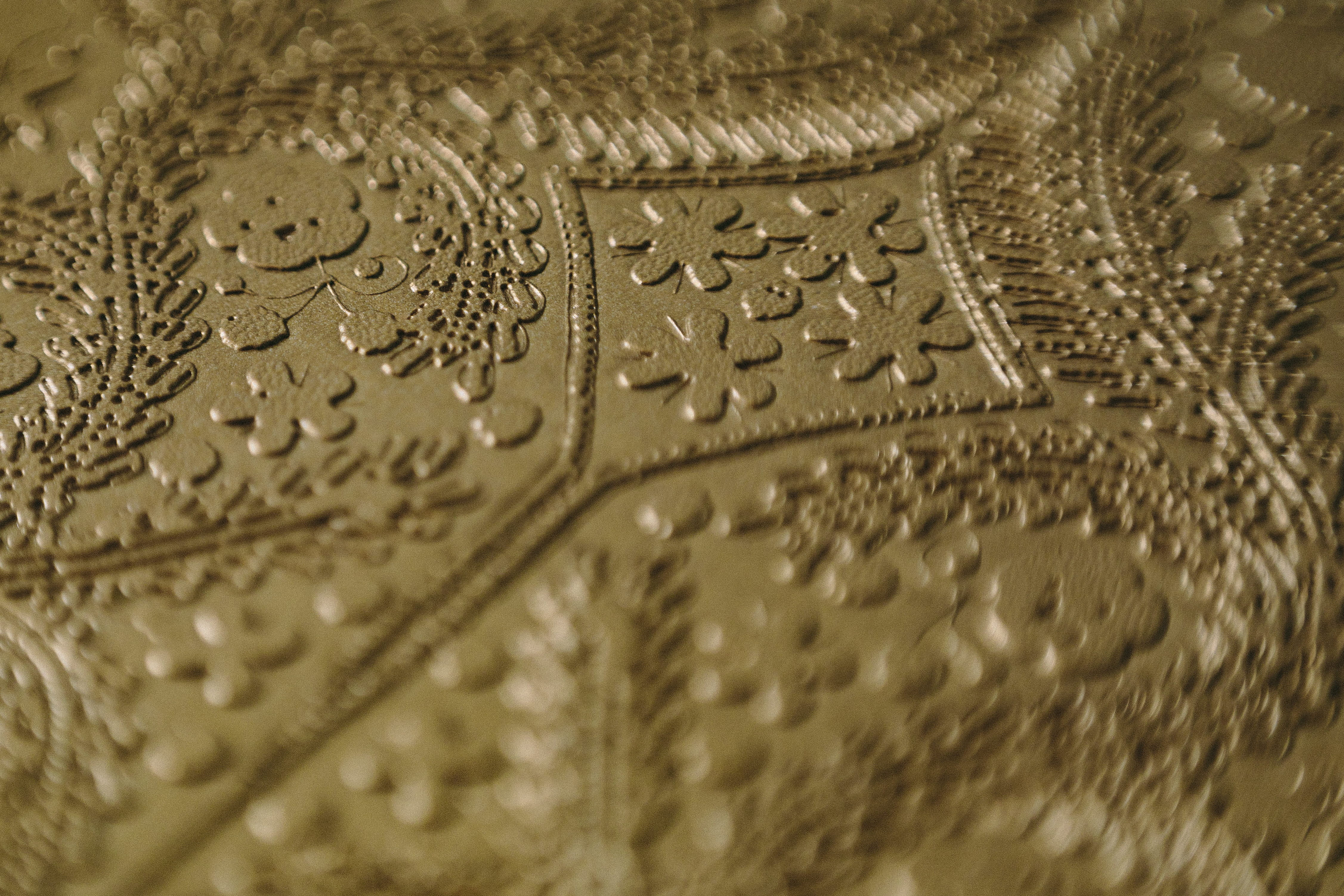 clothing, gold, textile, macro, indoors, finance, backgrounds, pattern, 4K, textured, backgound, Closeup, abstract, no people, full frame, wet, art and craft, HD Wallpaper