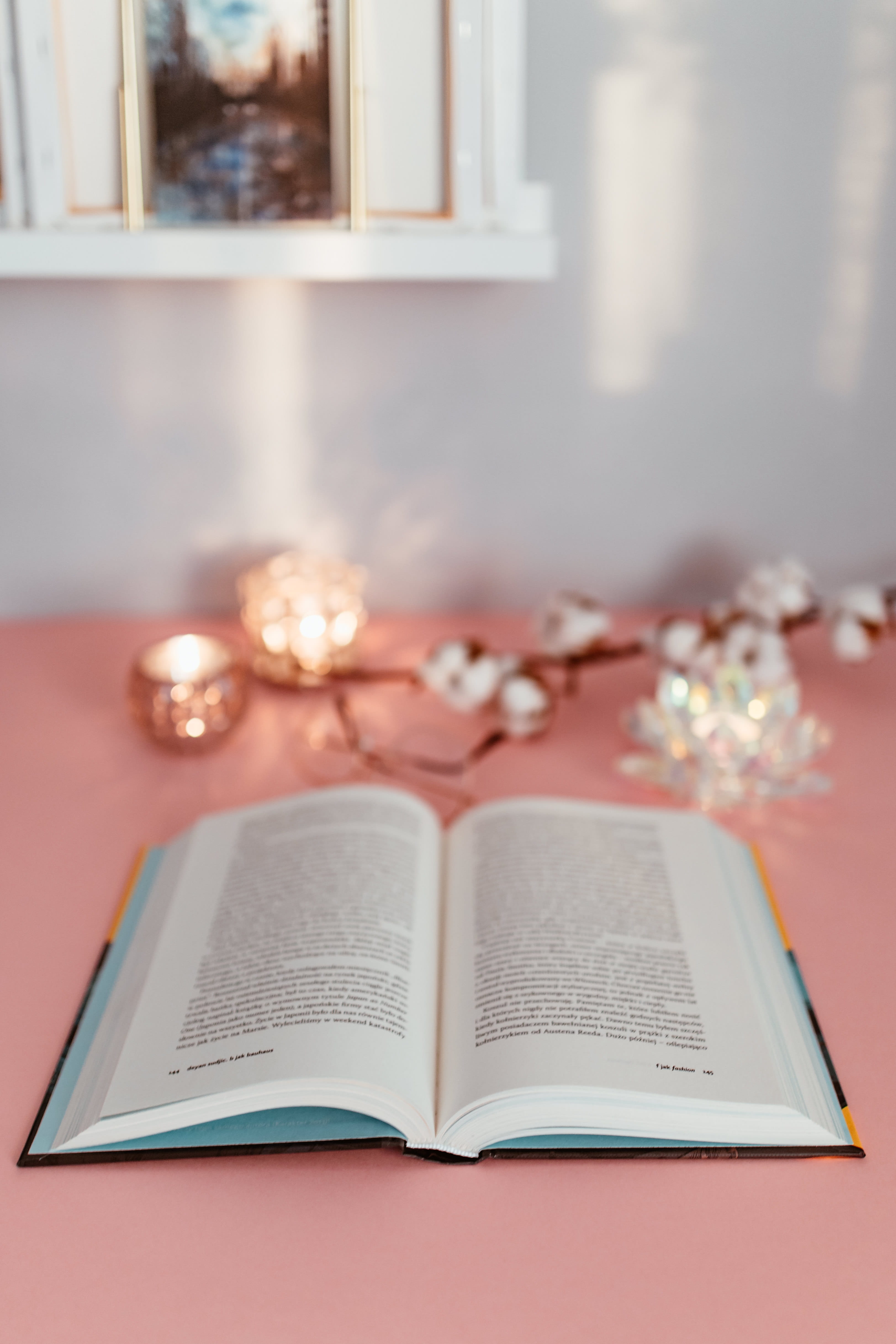 still life, 4K, glasses, focus on foreground, textbook, background, home interior, religion, paper, expertise, open, no people, study, day, feminine, publication, Phone HD Wallpaper