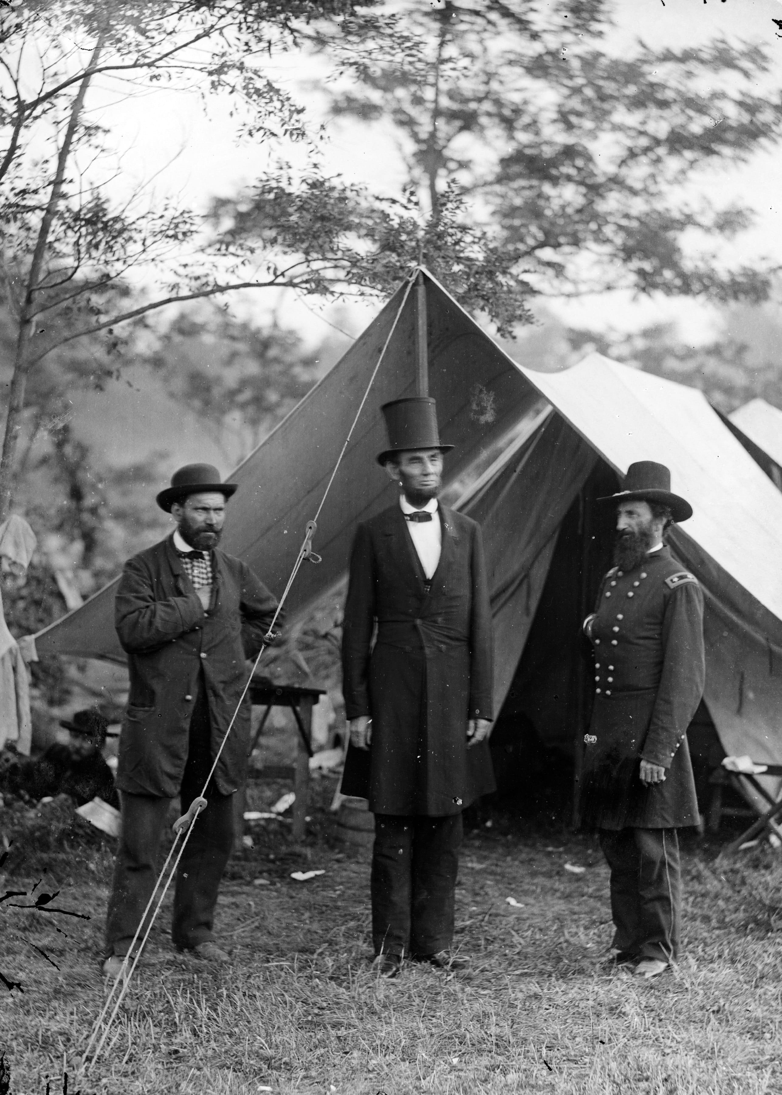 two people, plant, president abraham lincoln, united states, nature, vintage, real people, day, civil war, north, outdoors, leisure activity, land, front view, Phone HD Wallpaper