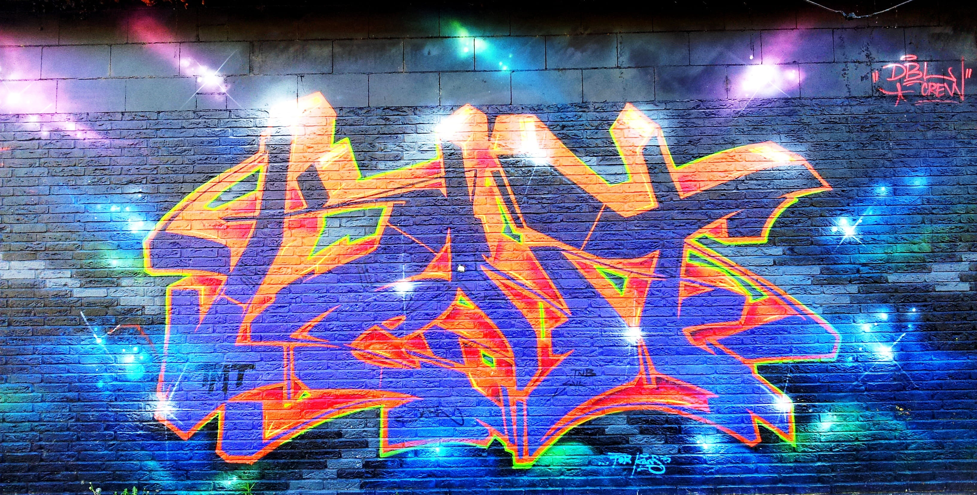 music, city, text, nightlife, communication, 2K, technology, wall painting, indoors, architecture, dancing, glowing, blue, spray, wall, electronics industry, HD Wallpaper