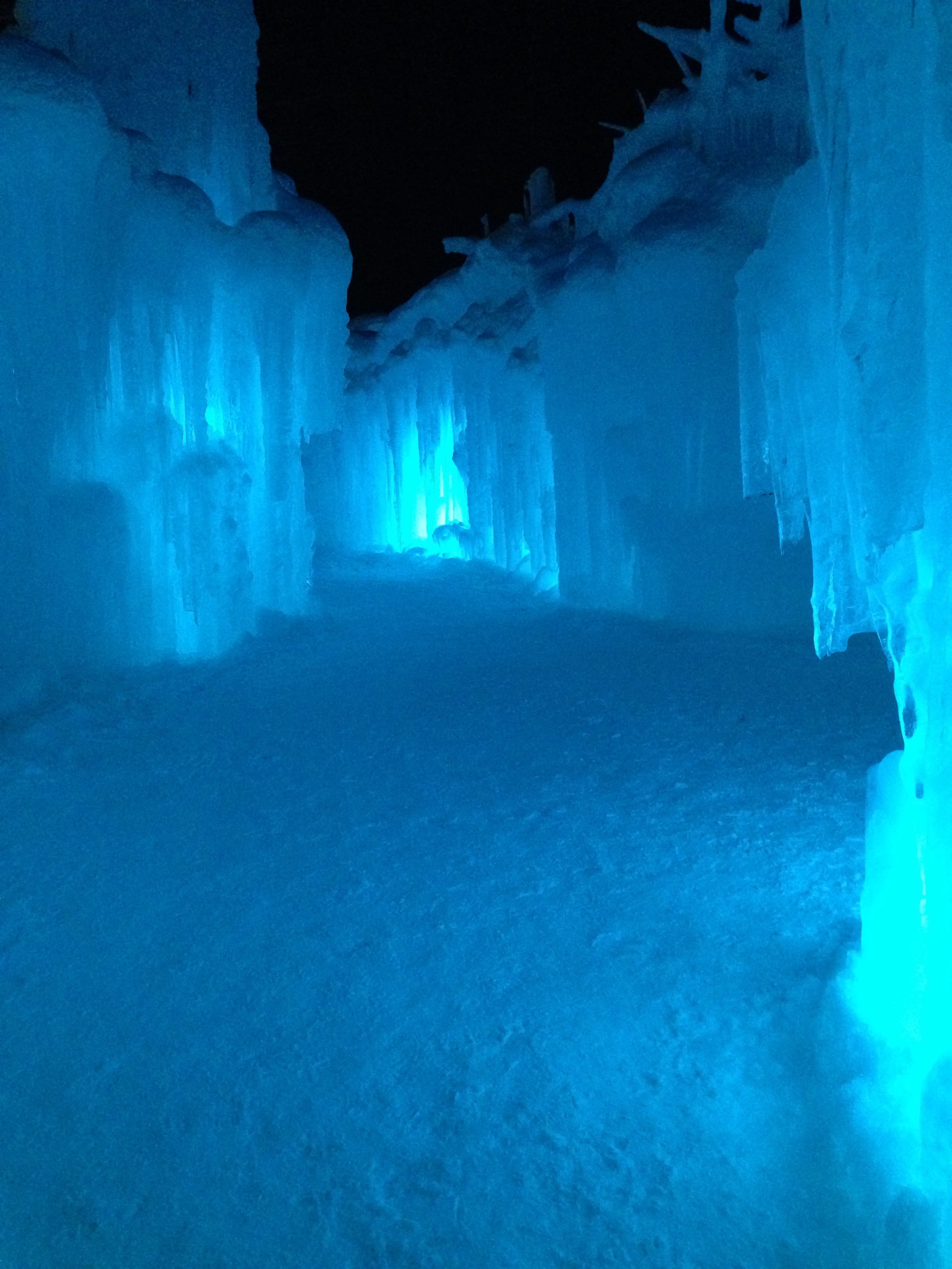 ice, rock, icicles, ice cave, cold, white, beauty in nature, photography, nature, snow, 2K, wintertime, winter, night, rock - object, frozen, blue, geology, Phone HD Wallpaper