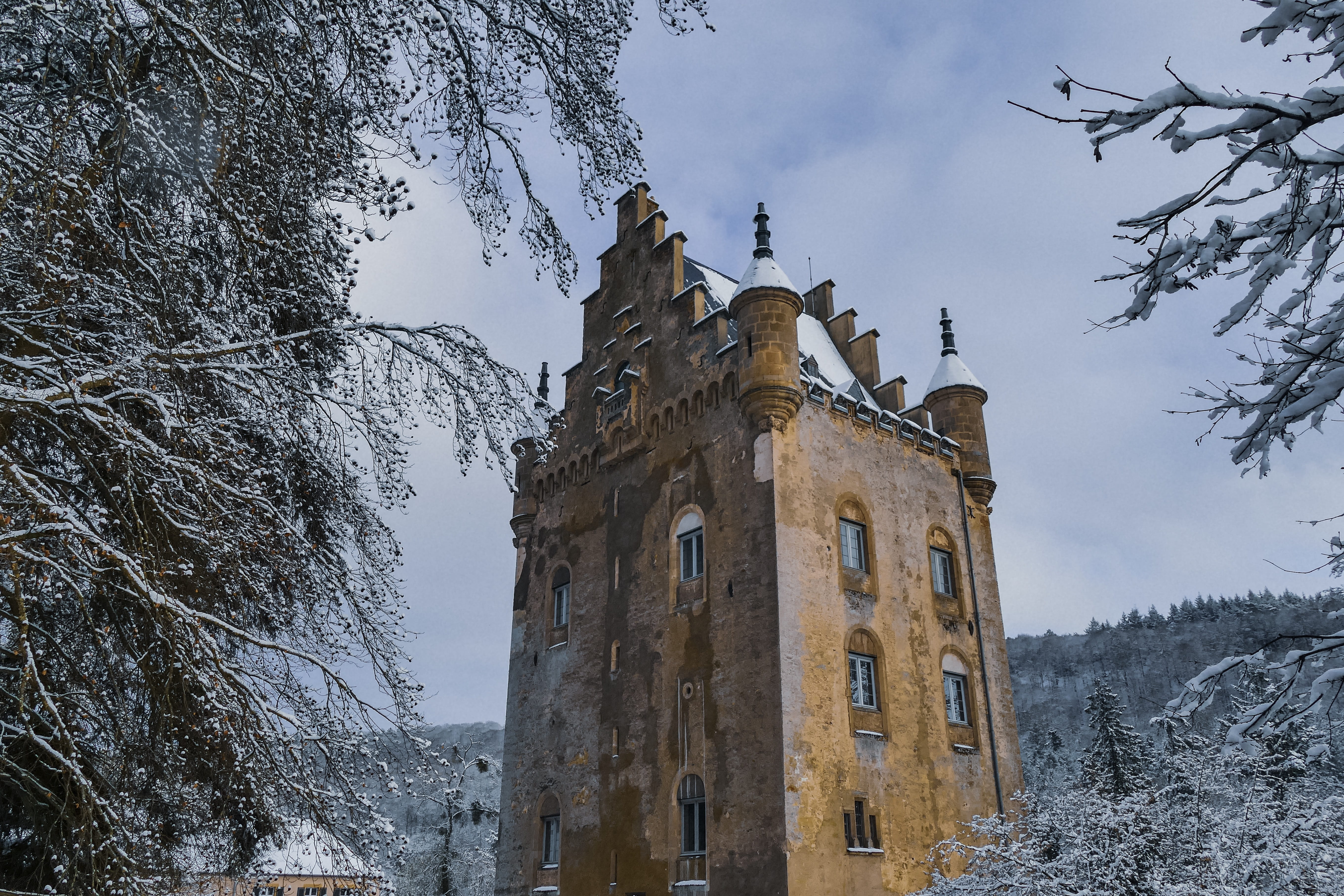 cold temperature, outdoors, castle, sky, cold, 5K, the past, snow, built structure, architecture, day, plant, europe luxembourg, building, no people, landscape, HD Wallpaper