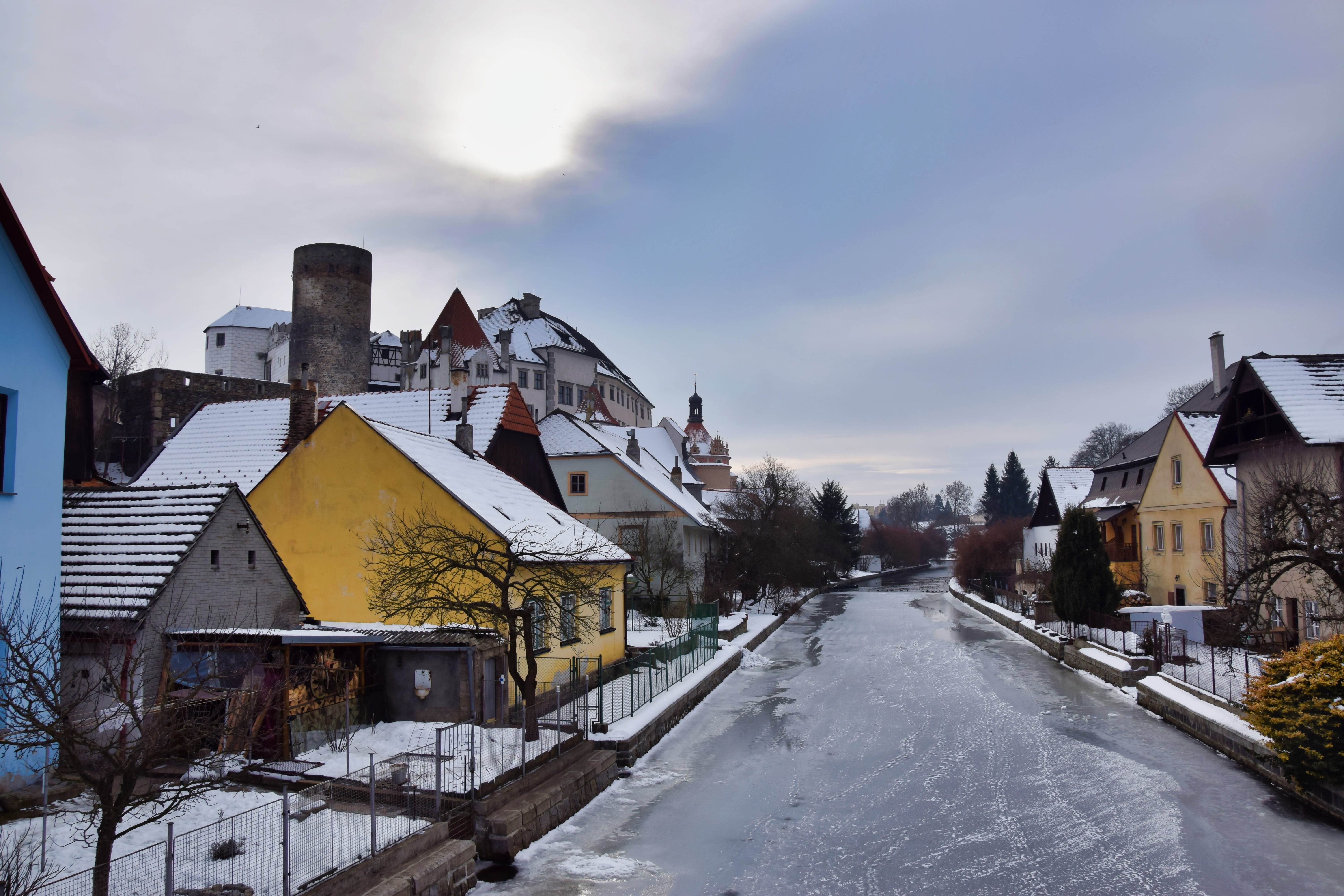 bohemia, building exterior, castle, czech republic, vajgar, road, the way forward, architecture, outdoors, snowing, cloud - sky, city, built structure, HD Wallpaper