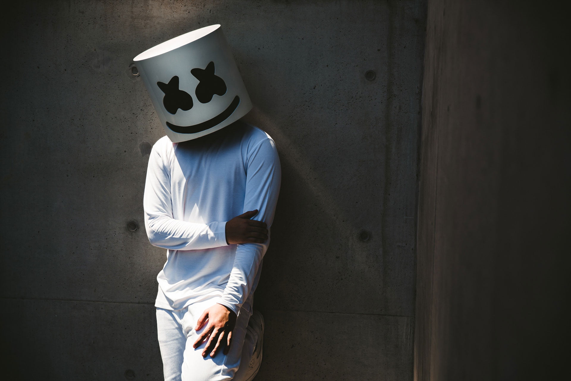 music, leisure activity, front view, built structure, 1080P, men, marshmello, representation, singer, casual clothing, standing, obscured face, lifestyles, HD Wallpaper