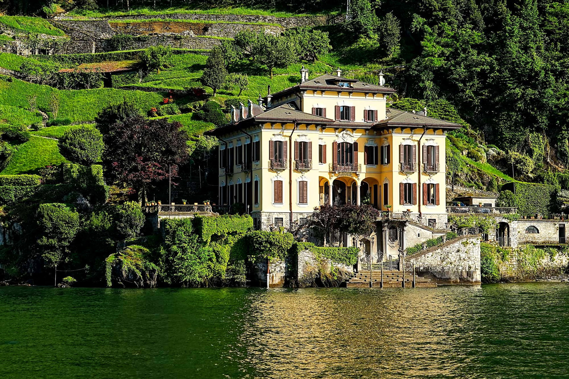 architecture, green color, day, waterfront, river, nature, house, 1080P, lake Como, no people, building exterior, built structure, Villa, tree, land, growth, HD Wallpaper
