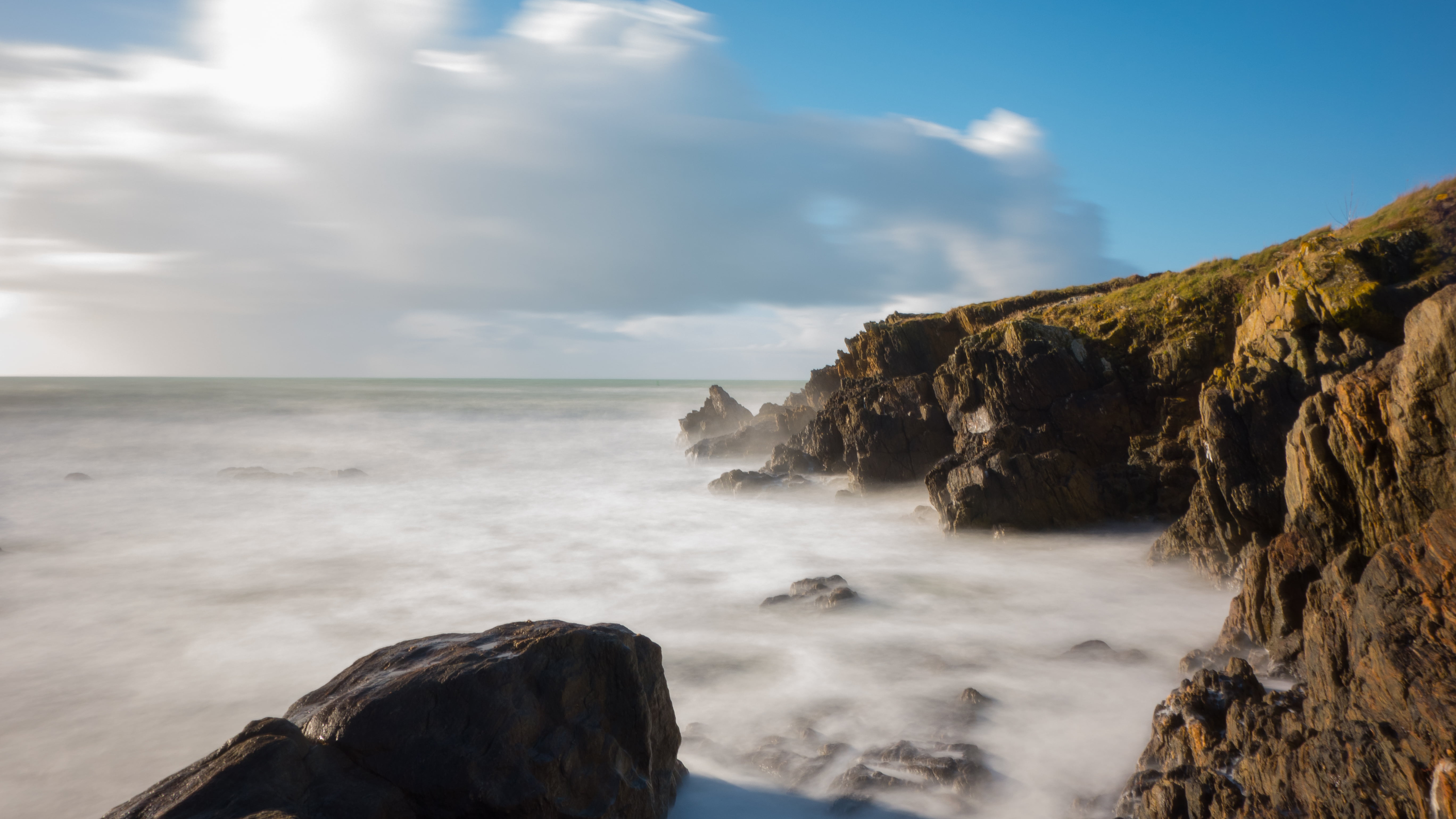 seascape, ciel, dock, vent, tempete, lightroom, eau, 5K, white, rock - Object, coastline, long, landscape, ouest, Finistère, jolie, near, cloudy, day, HD Wallpaper