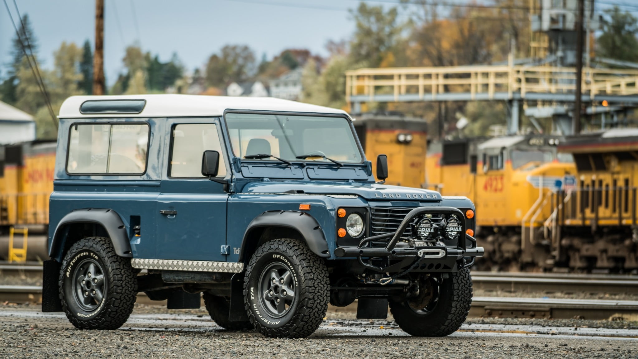 Defender 90, pick-up truck, travel, Car, stationary, road, land vehicle, nature, mode of transportation, truck, transportation, railroad track, no people, HD Wallpaper