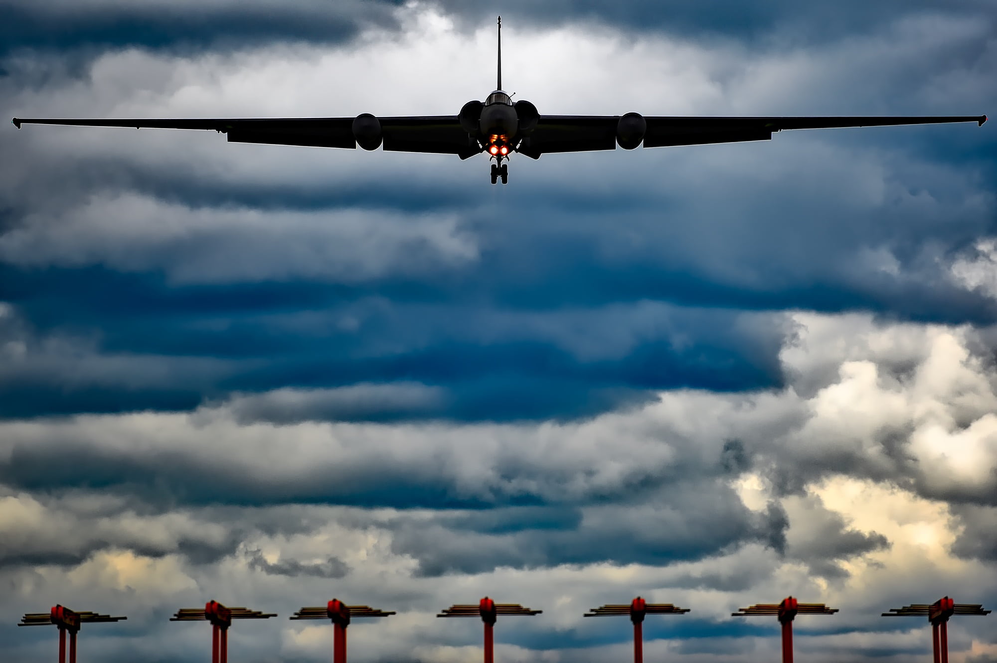 silhouettes, mid-air, landing, travel, cloudscape, cloud - sky, clouds, nature, sunset, airplane, spy plane, transportation, mode of transportation, photography, HD Wallpaper